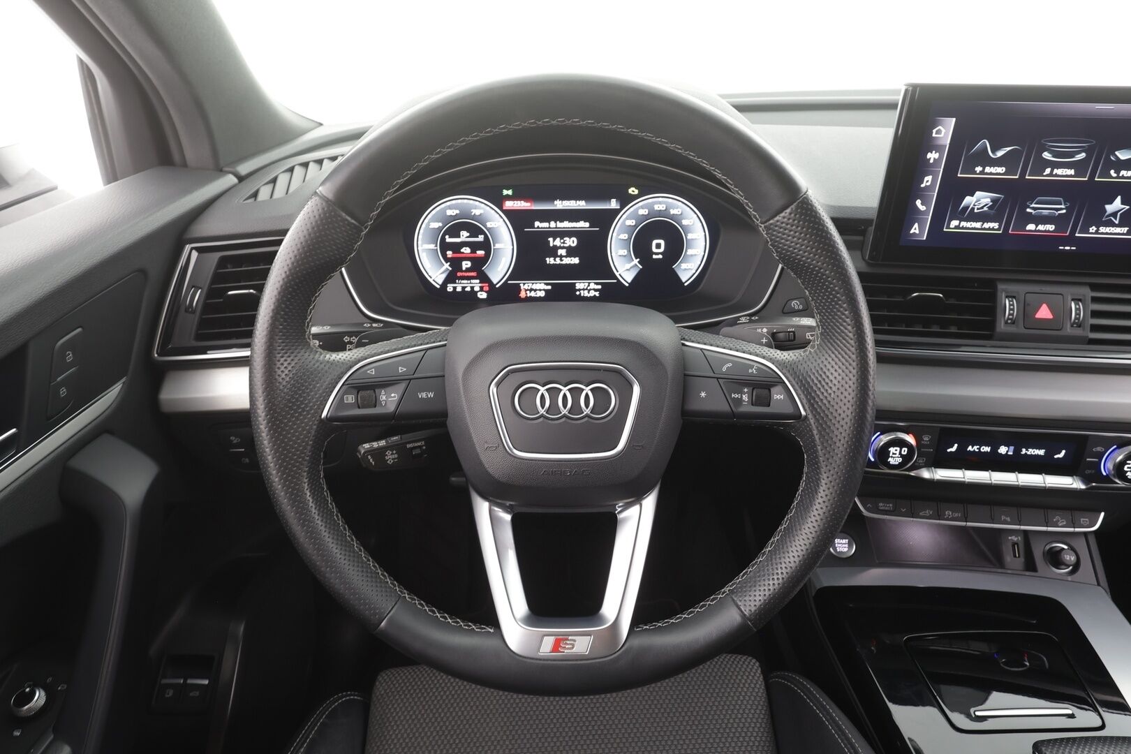Audi Q5 2022 S line 55 TFSI e 270 kW quattro S tronic - | ACC | 2x S-Line | Matrix | Koukku | Ilma-alusta | Puolinahat | Sporttipenkit | Digimittaristo | P.kamera |