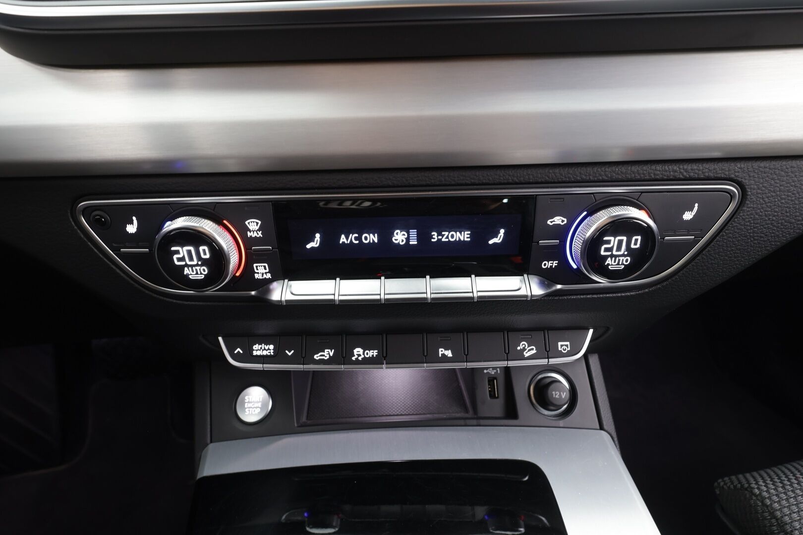 Audi Q5 2022 S line 55 TFSI e 270 kW quattro S tronic - | ACC | 2x S-Line | Matrix | Koukku | Ilma-alusta | Puolinahat | Sporttipenkit | Digimittaristo | P.kamera |
