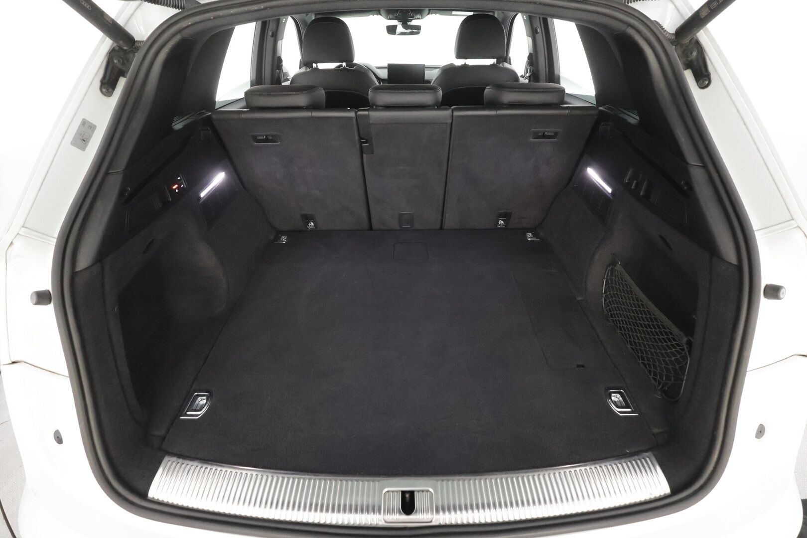 Audi Q5 2022 S line 55 TFSI e 270 kW quattro S tronic - | ACC | 2x S-Line | Matrix | Koukku | Ilma-alusta | Puolinahat | Sporttipenkit | Digimittaristo | P.kamera |