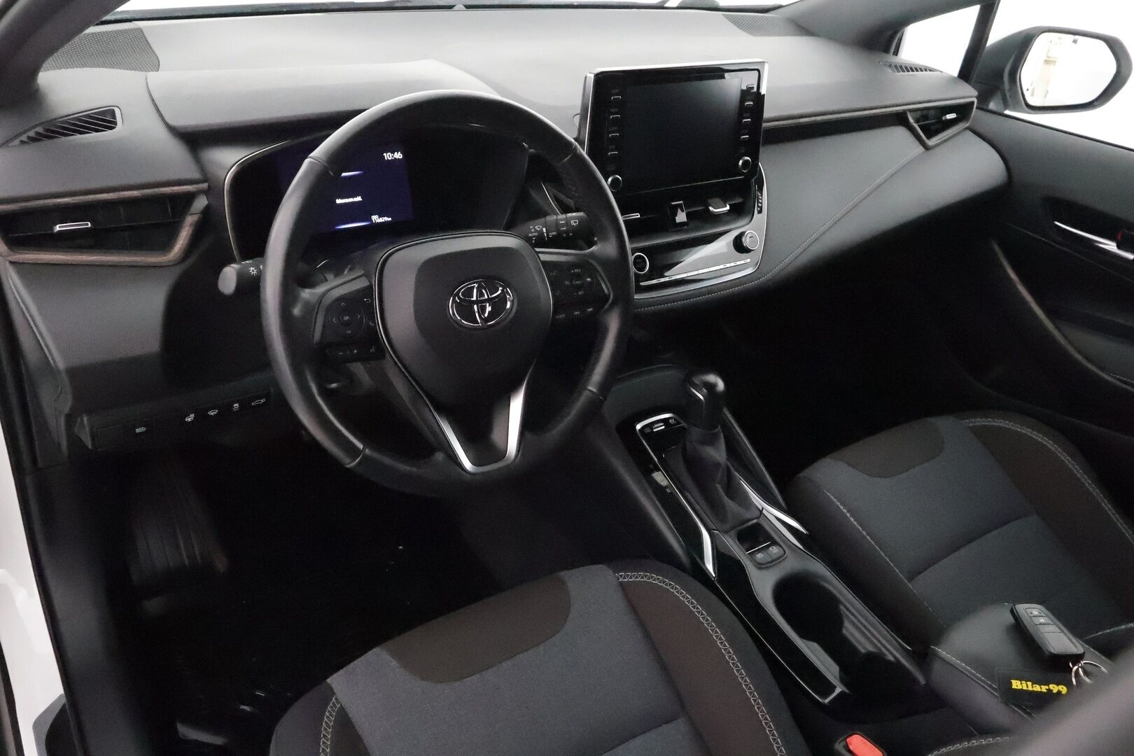 Toyota Corolla 2021 Touring Sports 1,8 Hybrid TREK Business ** Webasto / Adapt.Vakkari / P.Kamera / LED-valot / Navi / KeylessGO ** - 1.Om Suomi-auto / 2x Renkaat