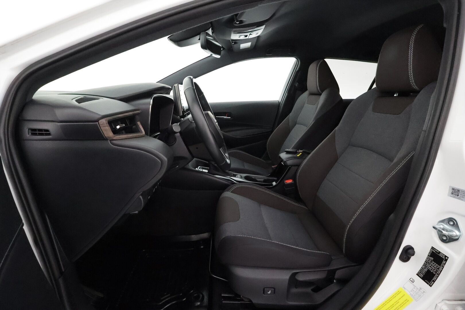Toyota Corolla 2021 Touring Sports 1,8 Hybrid TREK Business ** Webasto / Adapt.Vakkari / P.Kamera / LED-valot / Navi / KeylessGO ** - 1.Om Suomi-auto / 2x Renkaat