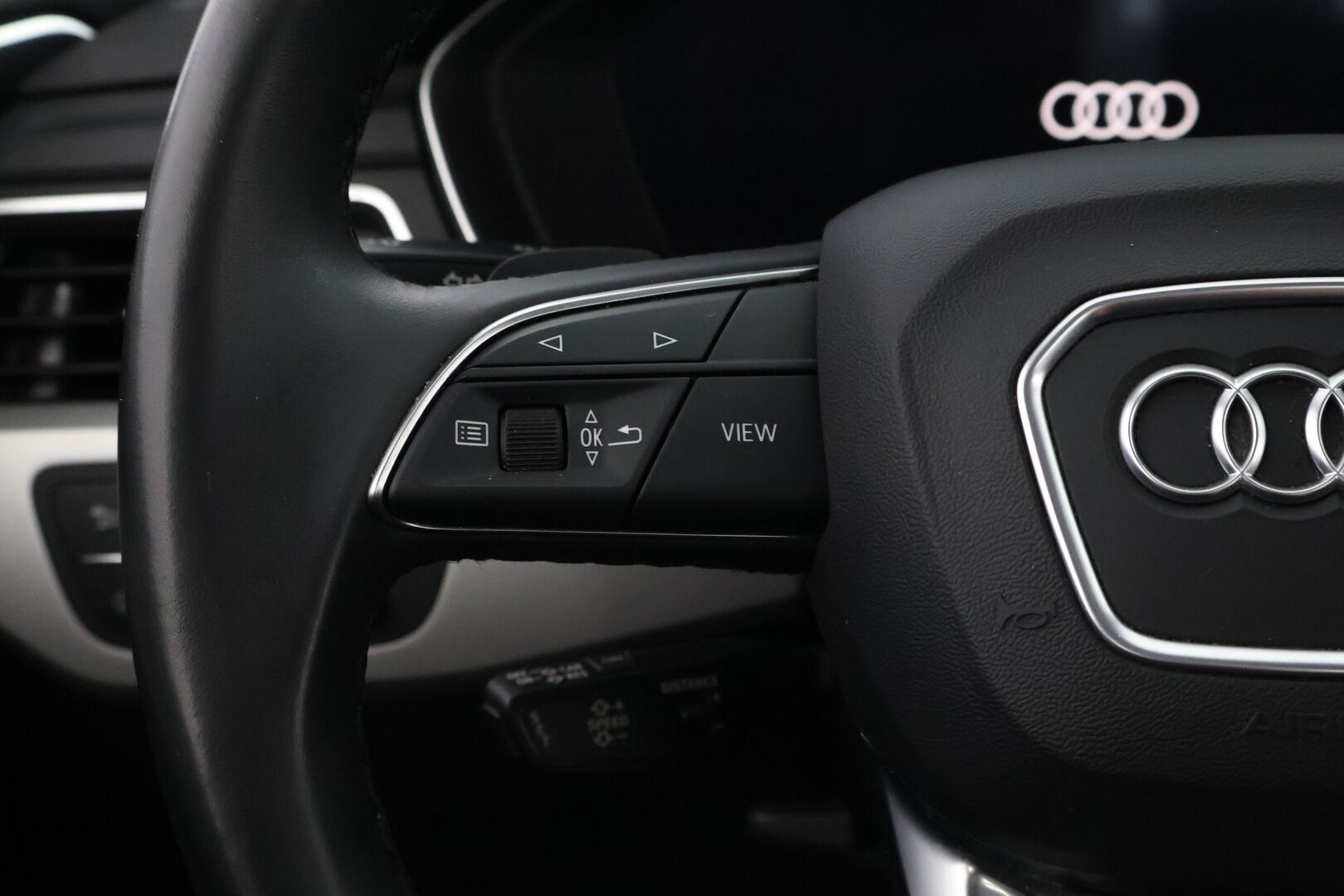 Audi A4 allroad 2021 Business 40 TDI 150 kW MHEV quattro S tronic - Suomiauto | Webasto | Vetokoukku | Adapt.Vakkari | Matrix LED | Digital Cockpit | Sporttipenkit | Huippuvarusteet ja näyttävä yksilö!