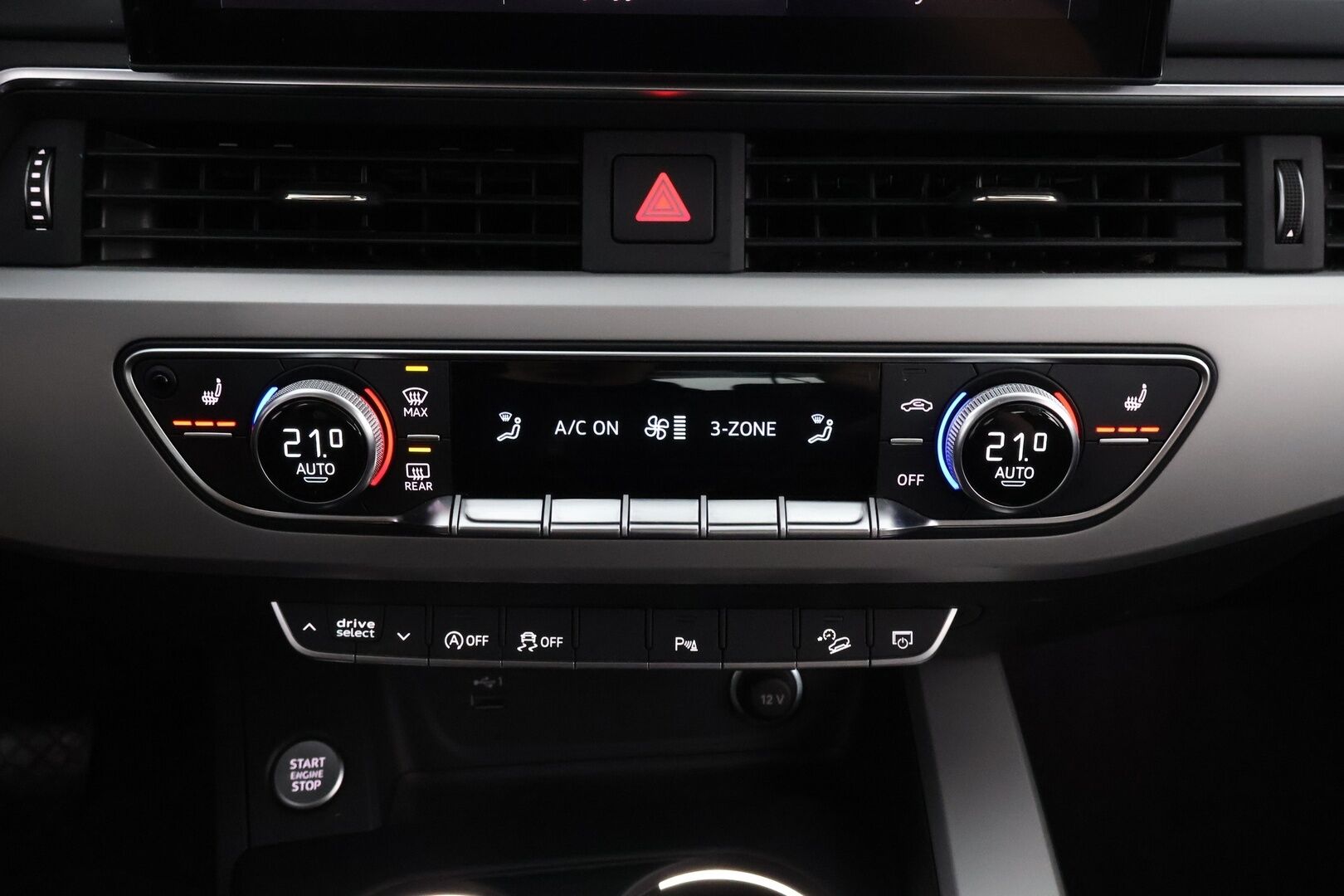 Audi A4 allroad 2021 Business 40 TDI 150 kW MHEV quattro S tronic - Suomiauto | Webasto | Vetokoukku | Adapt.Vakkari | Matrix LED | Digital Cockpit | Sporttipenkit | Huippuvarusteet ja näyttävä yksilö!