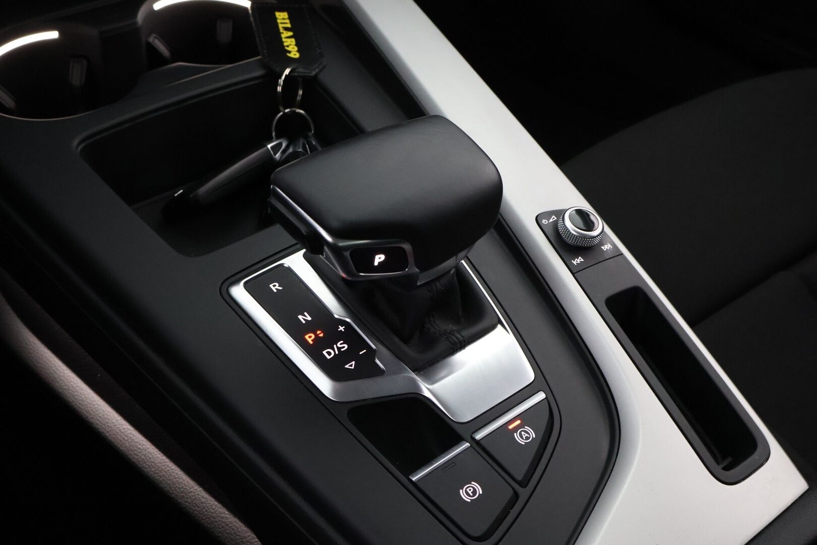 Audi A4 allroad 2021 Business 40 TDI 150 kW MHEV quattro S tronic - Suomiauto | Webasto | Vetokoukku | Adapt.Vakkari | Matrix LED | Digital Cockpit | Sporttipenkit | Huippuvarusteet ja näyttävä yksilö!