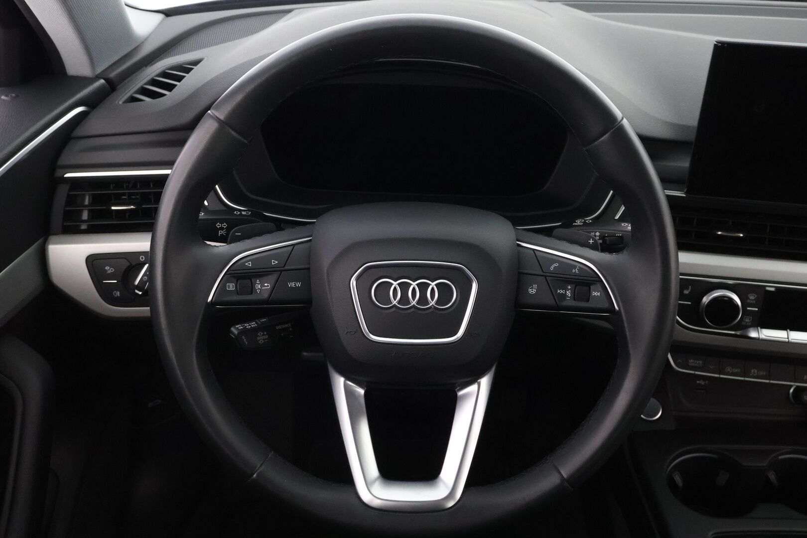 Audi A4 allroad 2021 Business 40 TDI 150 kW MHEV quattro S tronic - Suomiauto | Webasto | Vetokoukku | Adapt.Vakkari | Matrix LED | Digital Cockpit | Sporttipenkit | Huippuvarusteet ja näyttävä yksilö!