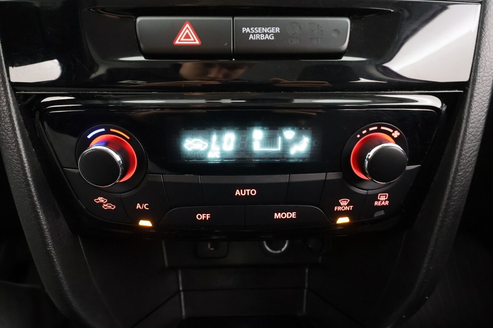 Suzuki Vitara 2022 1,4 BOOSTERJET 4WD GL+ HYBRID * Suomi-auto / ACC / LED / P.Kamera / Kaistavahti / Sisätilanlämmitin * - Kahdet Renkaat