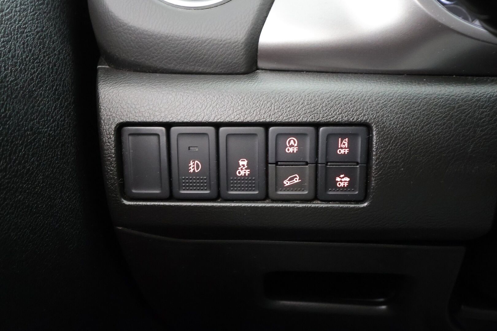 Suzuki Vitara 2022 1,4 BOOSTERJET 4WD GL+ HYBRID * Suomi-auto / ACC / LED / P.Kamera / Kaistavahti / Sisätilanlämmitin * - Kahdet Renkaat