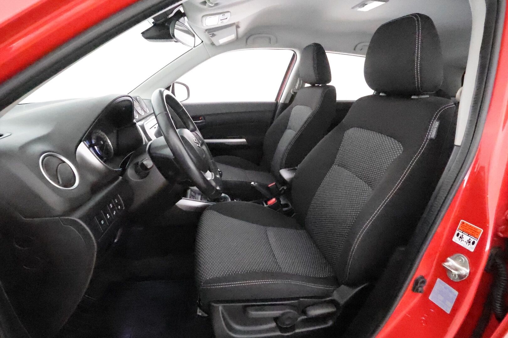 Suzuki Vitara 2022 1,4 BOOSTERJET 4WD GL+ HYBRID * Suomi-auto / ACC / LED / P.Kamera / Kaistavahti / Sisätilanlämmitin * - * Suomi-auto / Kahdet Renkaat / Särmä huoltohistoria * - HULLU BLACKWEEK KORKOTARJOUS 2,49%