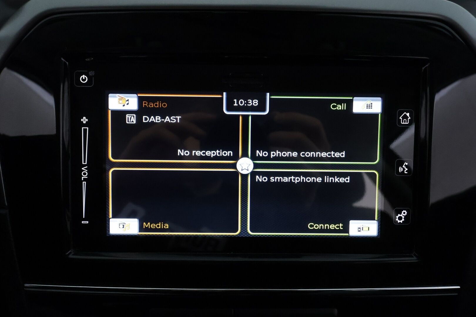 Suzuki Vitara 2022 1,4 BOOSTERJET 4WD GL+ HYBRID * Suomi-auto / ACC / LED / P.Kamera / Kaistavahti / Sisätilanlämmitin * - * Suomi-auto / Kahdet Renkaat / Särmä huoltohistoria * - HULLU BLACKWEEK KORKOTARJOUS 2,49%