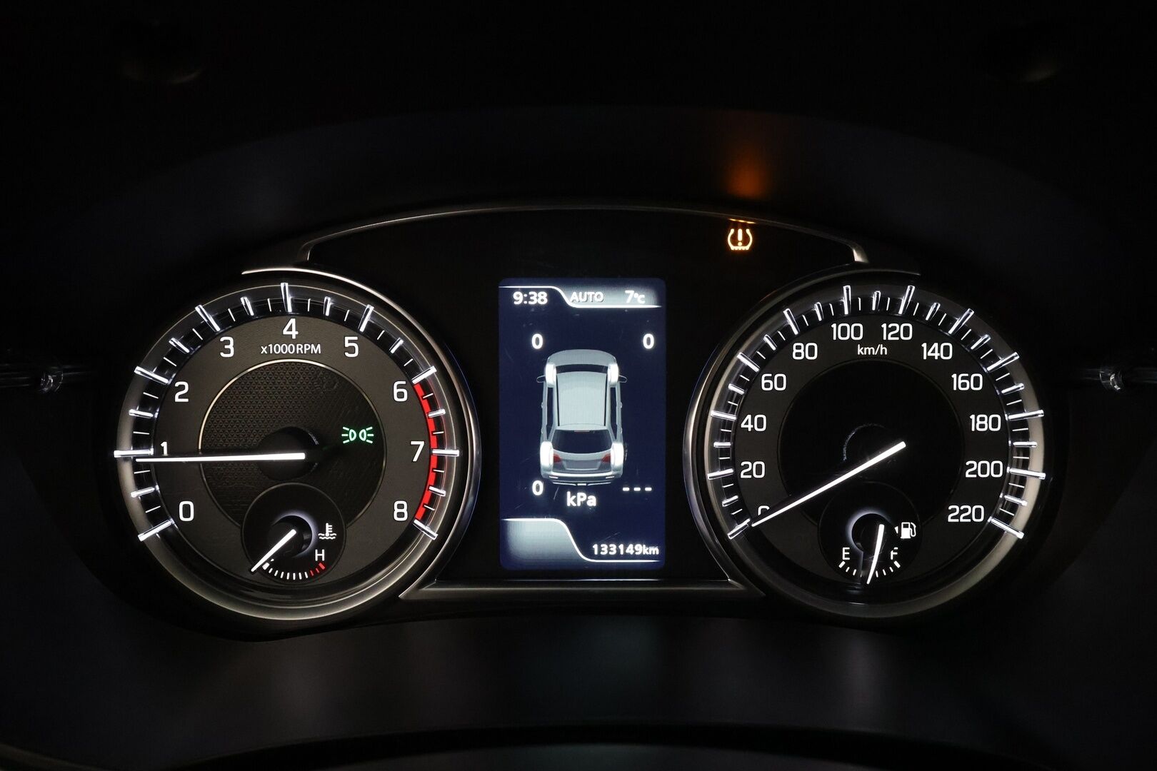 Suzuki Vitara 2022 1,4 BOOSTERJET 4WD GL+ HYBRID * Suomi-auto / ACC / LED / P.Kamera / Kaistavahti / Sisätilanlämmitin * - Kahdet Renkaat