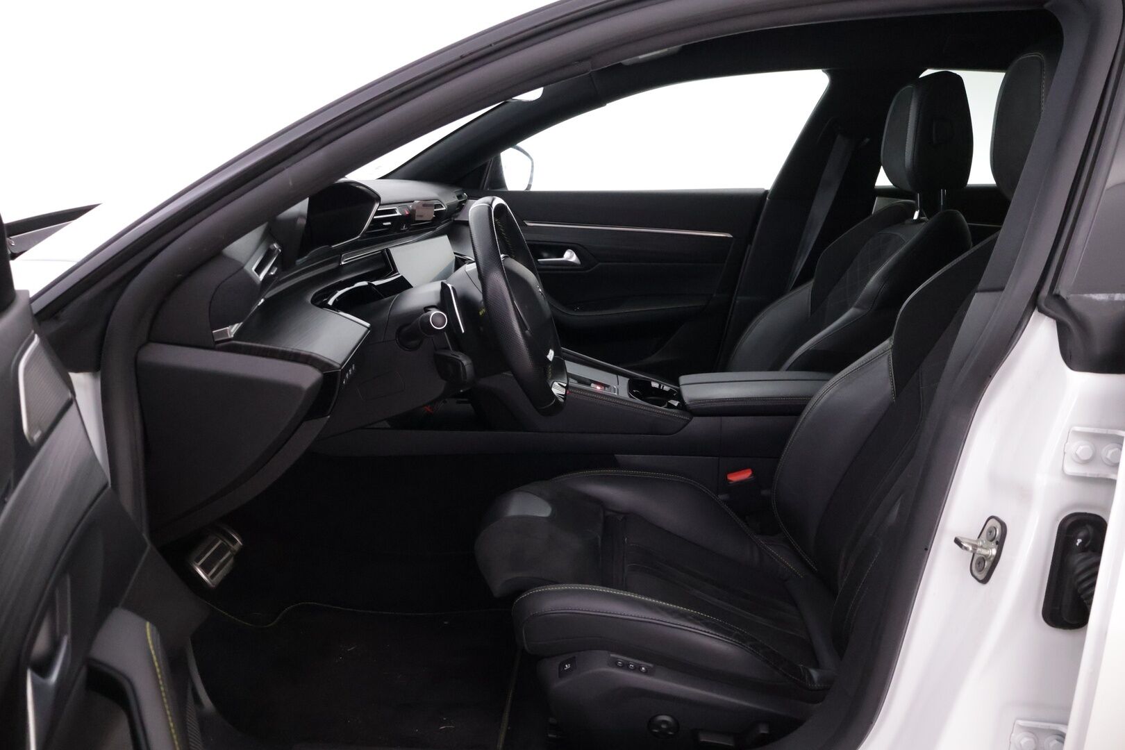 Peugeot 508 2021 SW PSE Hybrid4 360 EAT8 *Merkkihuollettu / Hieronta / Focal / Yönäkö / ACC / LED / 360 kamera / Suomi-auto* - Esittely autona ollut! / Peugeotin tehokkainta mallia / Tyylikäs ja nopea perhe farmari 