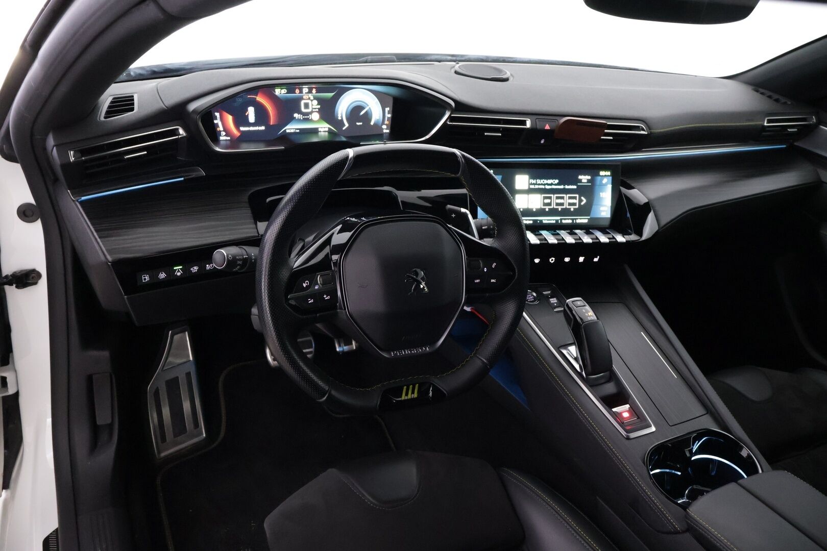 Peugeot 508 2021 SW PSE Hybrid4 360 EAT8 *Merkkihuollettu / Hieronta / Focal / Yönäkö / ACC / LED / 360 kamera / Suomi-auto* - Esittely autona ollut! / Peugeotin tehokkainta mallia / Tyylikäs ja nopea perhe farmari 