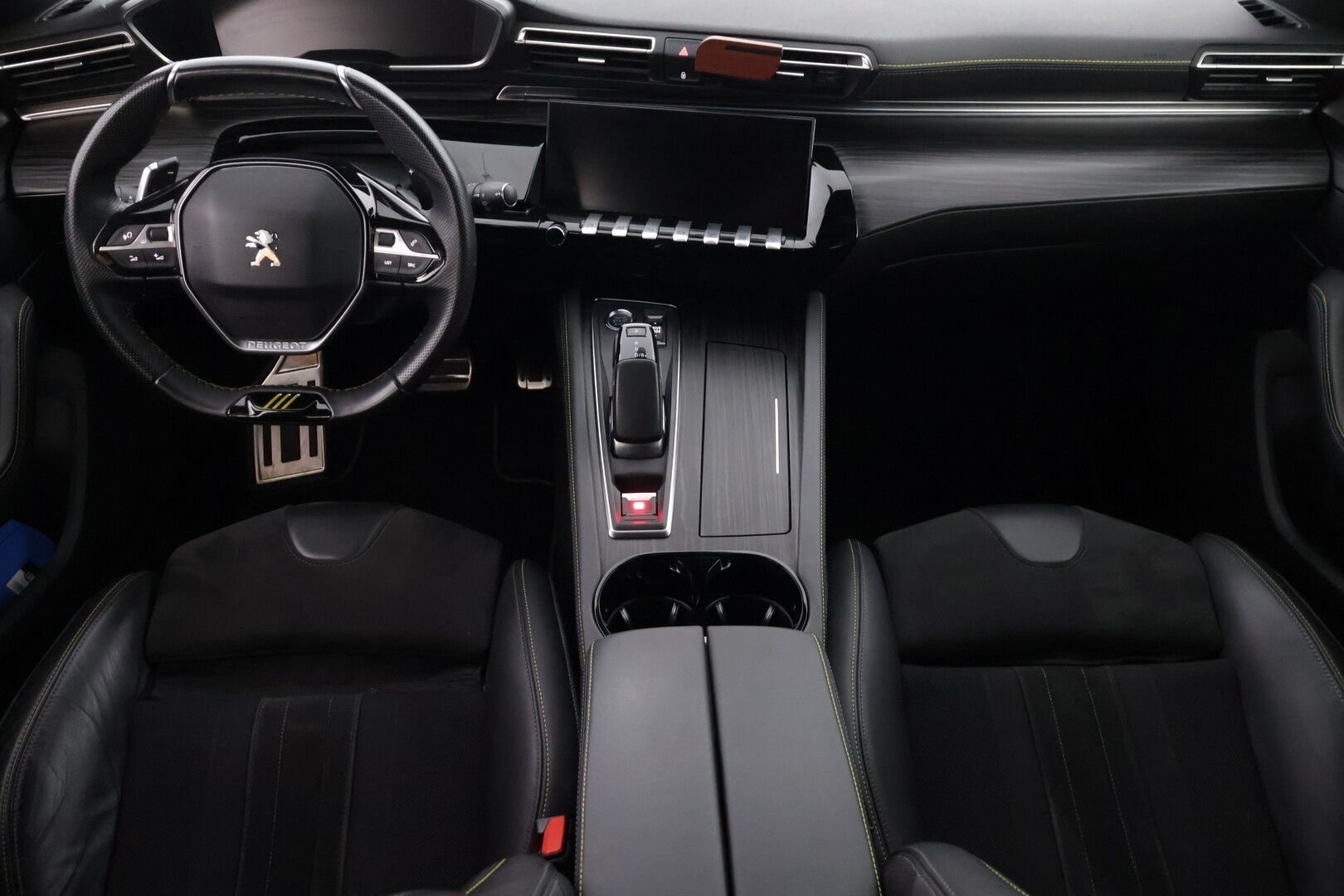 Peugeot 508 2021 SW PSE Hybrid4 360 EAT8 Peugeot *Sport Engineered / ACC / Focal / Night Vision / Hierovat penkit / 360-Kamera / LED* - 360hv! / Kahdet tyylikkäät OEM vanteet! / Merkkirenkaat / Merkkihuollettu