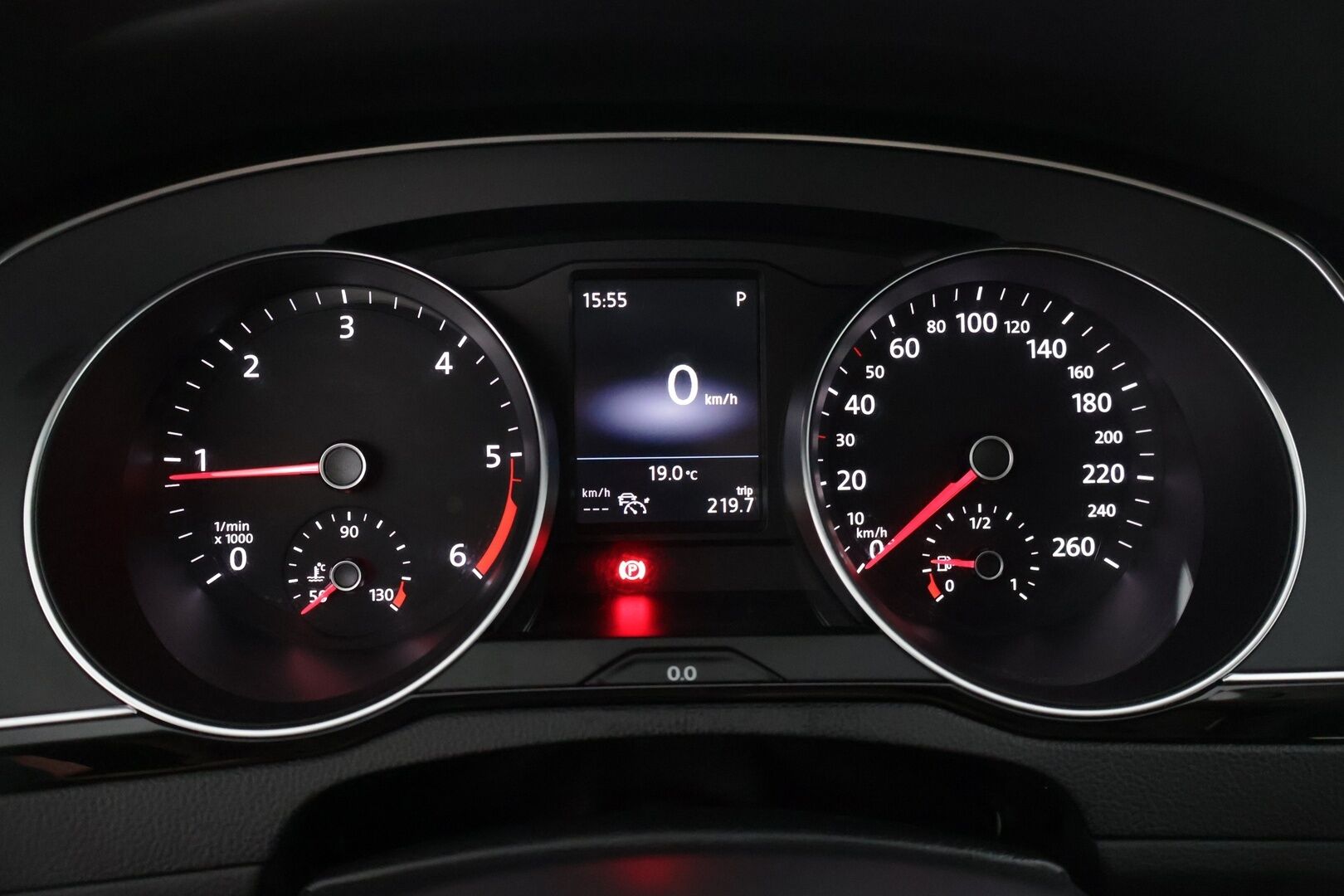 Volkswagen Passat 2021 Variant 2,0 TDI EVO SCR 110 kW DSG-automaatti* 2-.om Suomi-auto / Webasto / Koukku / Tutkat / Adaptivakkari / Sähköluukku * - * Esimerkillinen huoltohistoria / 2-om. Suomi-Auto / Halutumpi tumma väri / Hyvät varusteet * 
