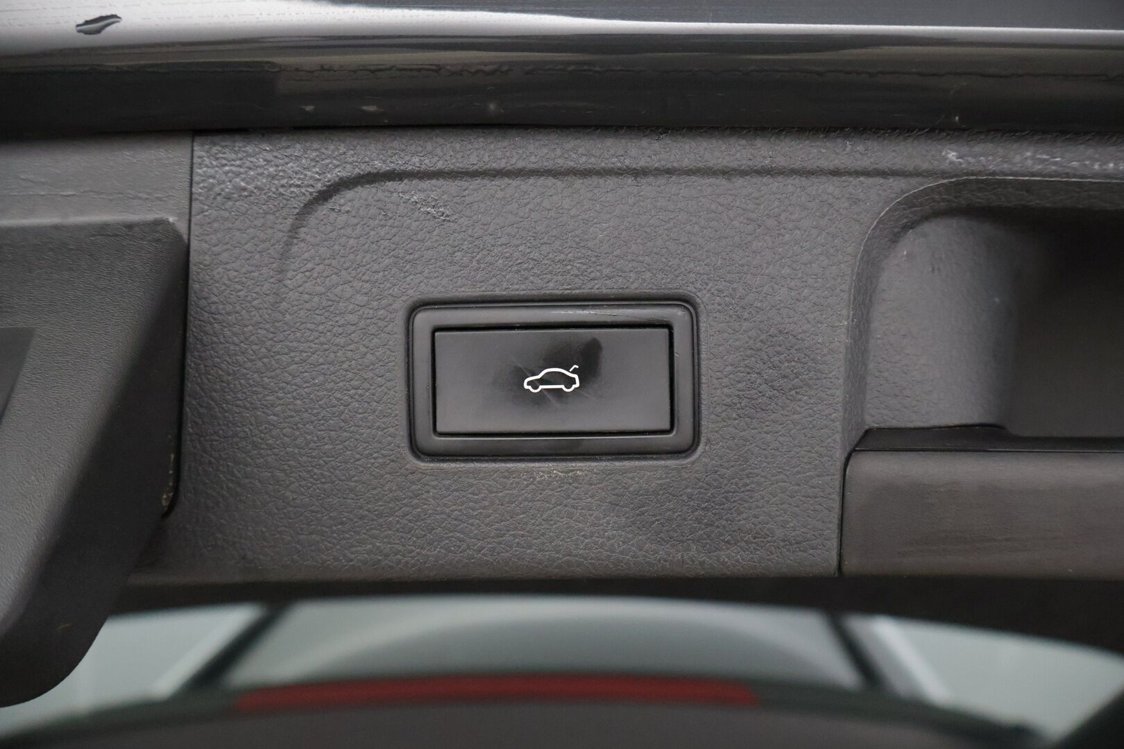 Volkswagen Passat 2021 Variant 2,0 TDI EVO SCR 110 kW DSG-automaatti* 2-.om Suomi-auto / Webasto / Koukku / Tutkat / Adaptivakkari / Sähköluukku * - * Esimerkillinen huoltohistoria / 2-om. Suomi-Auto / Halutumpi tumma väri / Hyvät varusteet * 