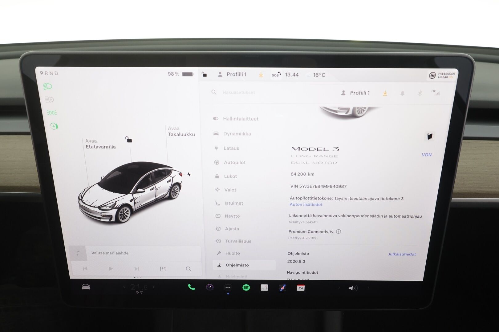 Tesla Model 3 2021 Long Range - | Koukku | ILP | Lasikatto | ACC | Matrix-LED | P.Kamera | Muistipenkki | Premium Audio | Navi | Kaistavahti | Keyless | Premium Connectivity | 1-om Suomi-auto | 2x Latauskaapelit | Kahdet renkaat |
