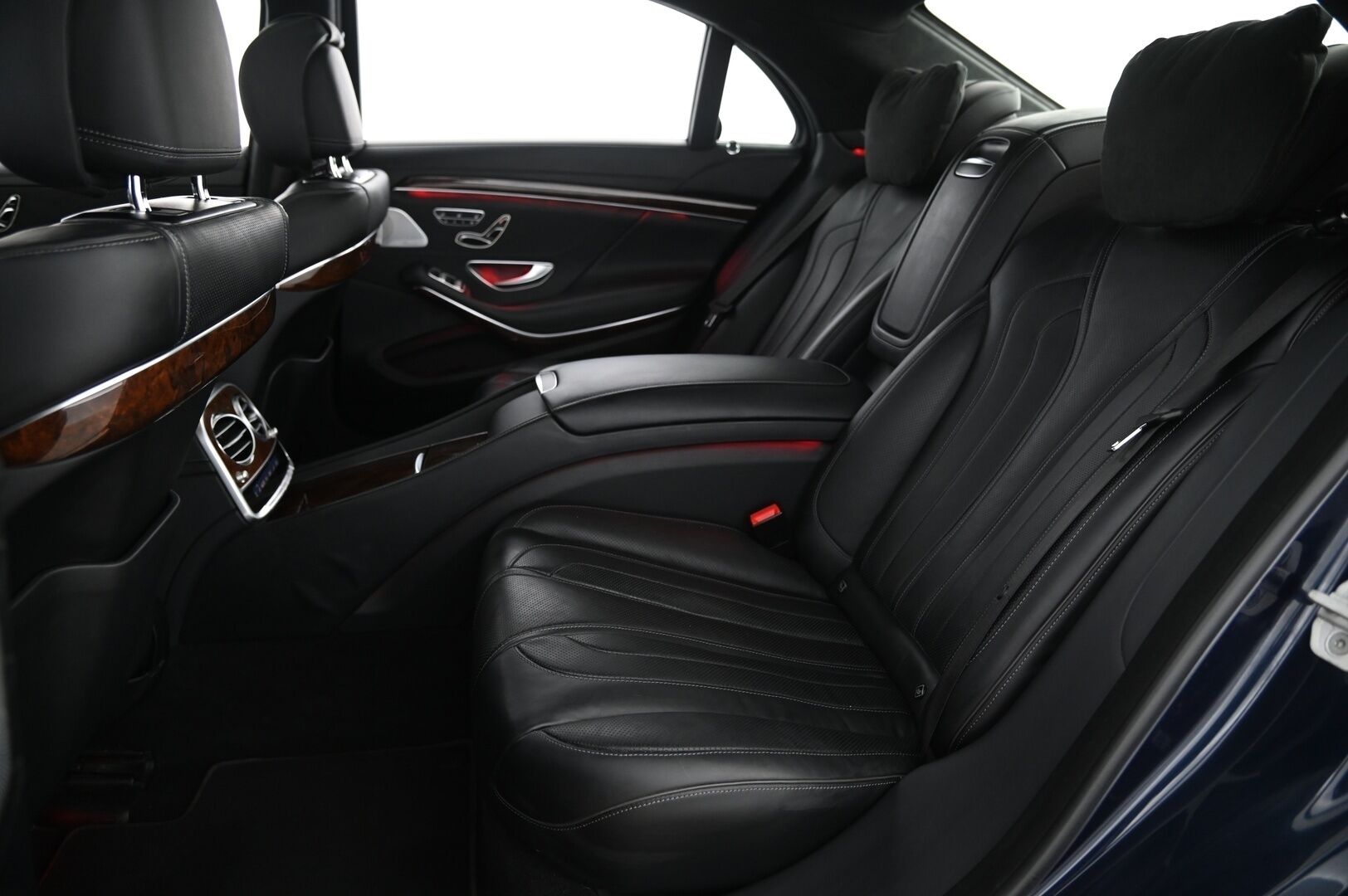 Mercedes-Benz S 2017 500 e L AMG-Styling**Burmester / Panorama / 360 / DTR+ / imuovet /HUD/ Ilmastoidut takapenkit* - *Puhdas CarVertical / Airmatic / Digimittaristo / Ilmastoidut mukitelineet / Soft close / Night Vision/ 2x vanteet*