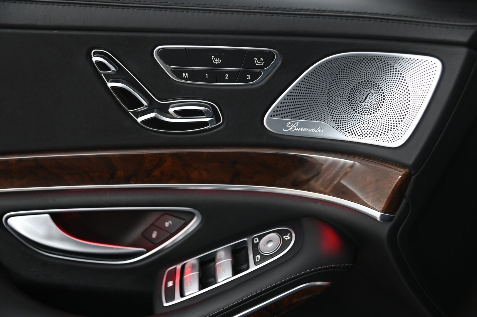 Mercedes-Benz S 2017 500 e L AMG-Styling - Burmester | Panorama | 360 | DTR+ | imuovet | HUD | Ilmastoidut takapenkit | Puhdas CarVertical | Airmatic | Digimittaristo | Ilmastoidut mukitelineet | Soft close | Night Vision | 