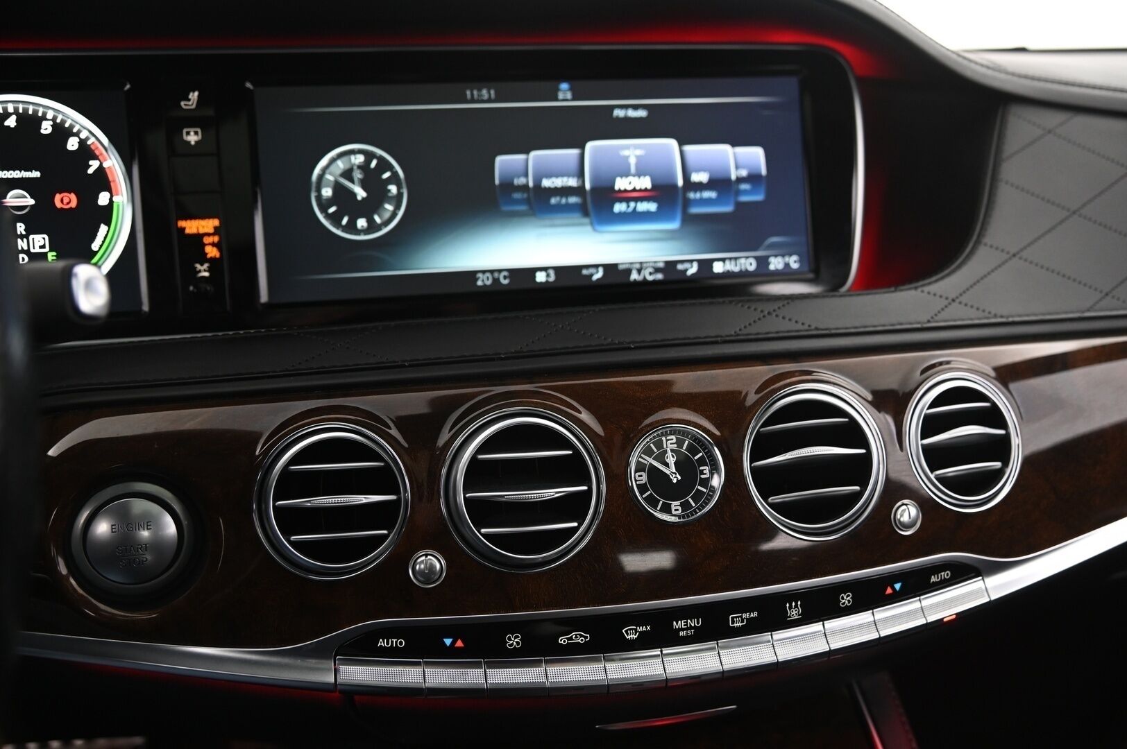 Mercedes-Benz S 2017 500 e L AMG-Styling**Burmester / Panorama / 360 / DTR+ / imuovet /HUD/ Ilmastoidut takapenkit* - *Puhdas CarVertical / Airmatic / Digimittaristo / Ilmastoidut mukitelineet / Soft close / Night Vision/ 2x vanteet*