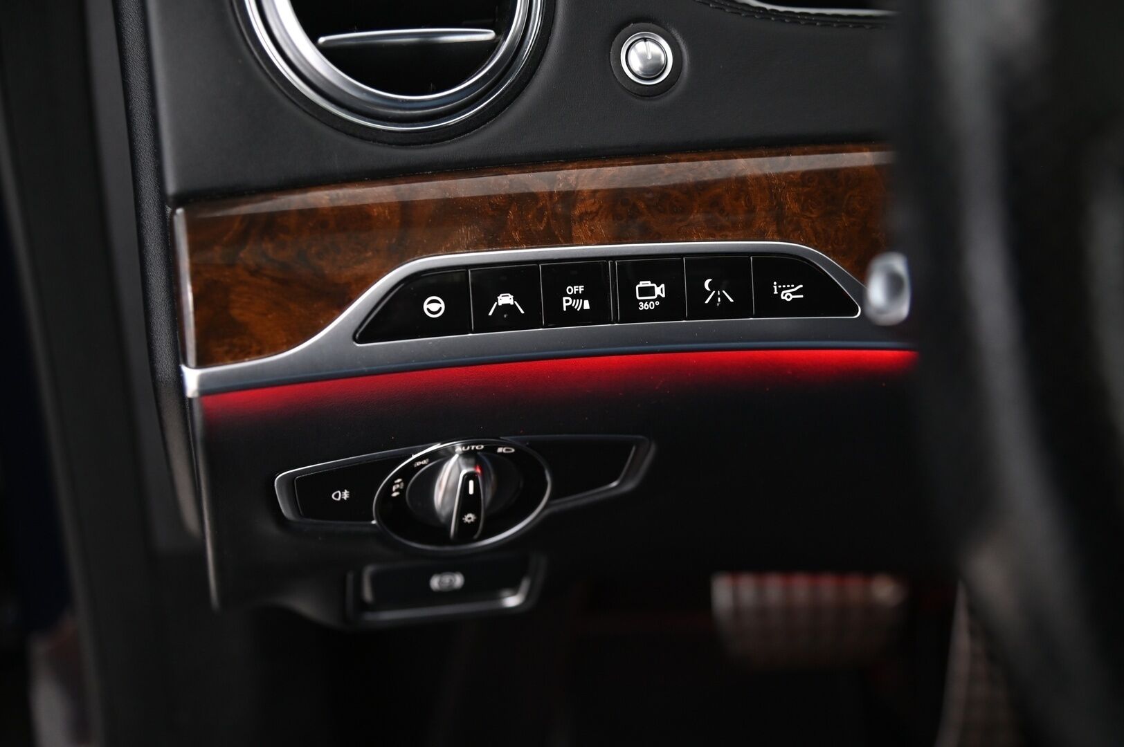 Mercedes-Benz S 2017 500 e L AMG-Styling**Burmester / Panorama / 360 / DTR+ / imuovet /HUD/ Ilmastoidut takapenkit* - *Puhdas CarVertical / Airmatic / Digimittaristo / Ilmastoidut mukitelineet / Soft close / Night Vision*