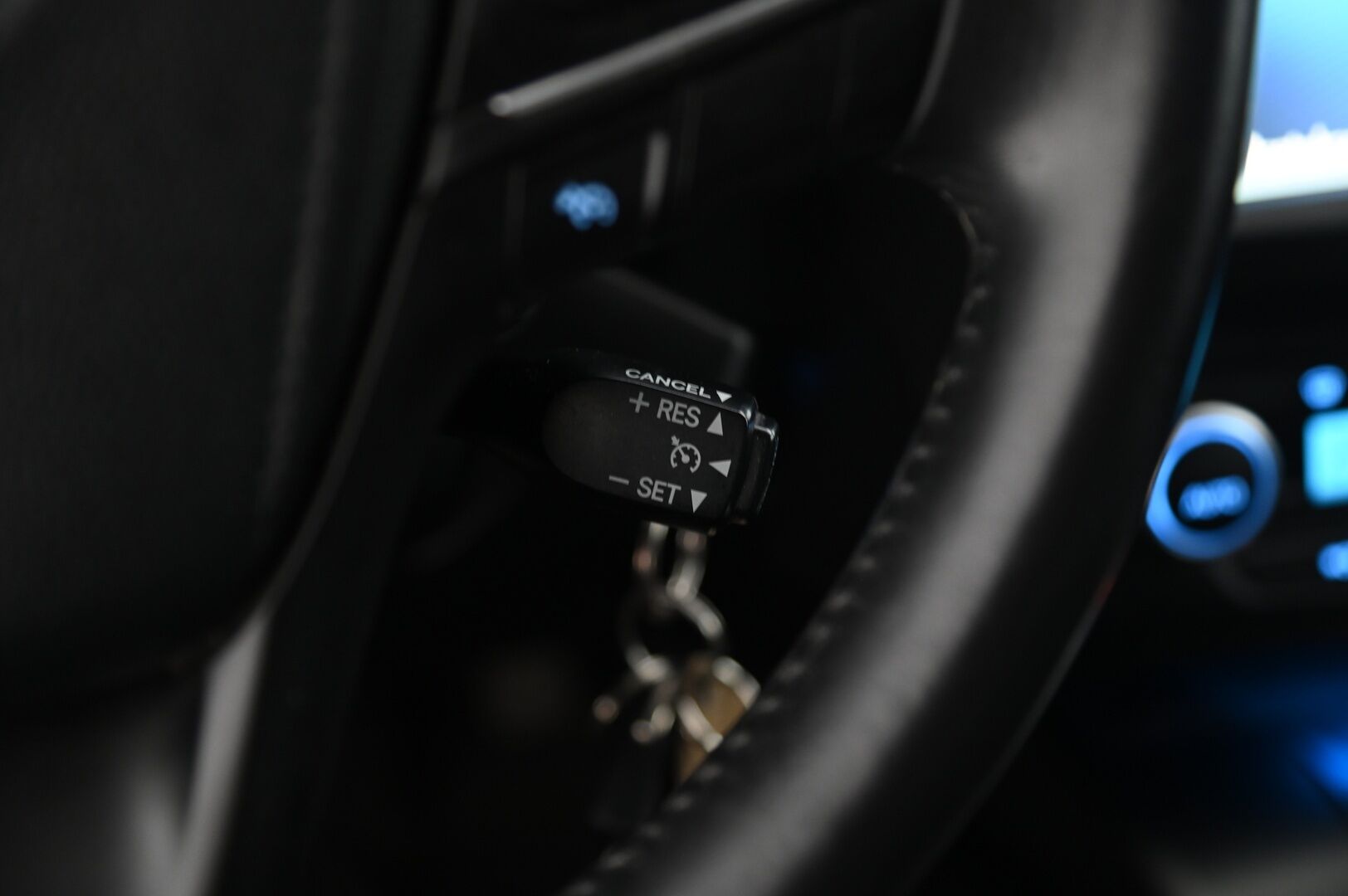 Toyota Avensis 2016 1,6 D-4D Active Touring Sports *Koukku / Kamera / Vakkari / Lohko / Kaistavahti* - 2x renkaat ja vanteet / Juuri leimattu / Erikoisväri - HULLUT AVAJAISHULINAT KORKOTARJOUS 3,29 %