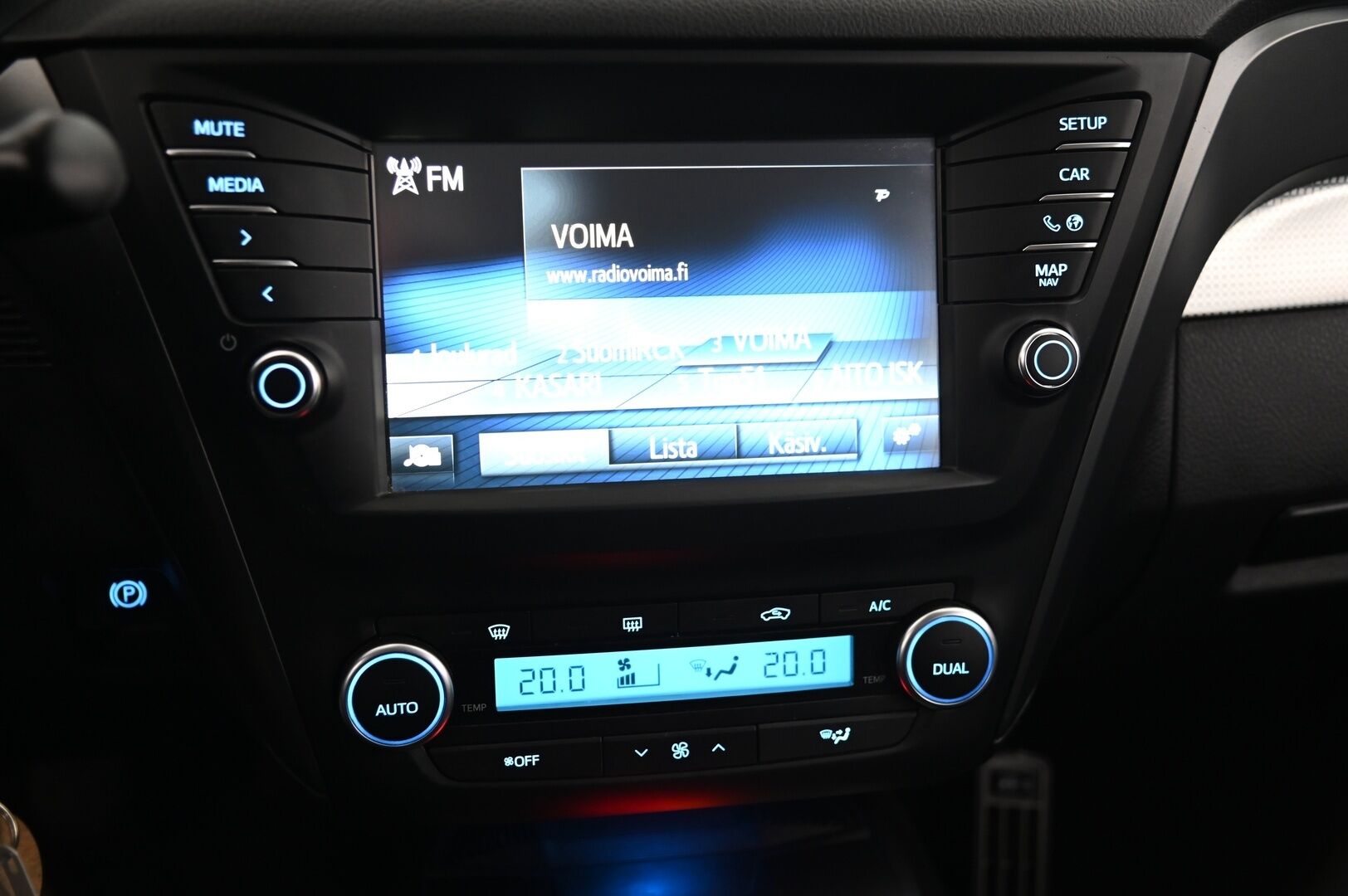 Toyota Avensis 2016 1,6 D-4D Active Touring Sports *Koukku / Kamera / Vakkari / Lohko / Kaistavahti* - 2x renkaat ja vanteet / Juuri leimattu / Erikoisväri - HULLUT AVAJAISHULINAT KORKOTARJOUS 3,29 %