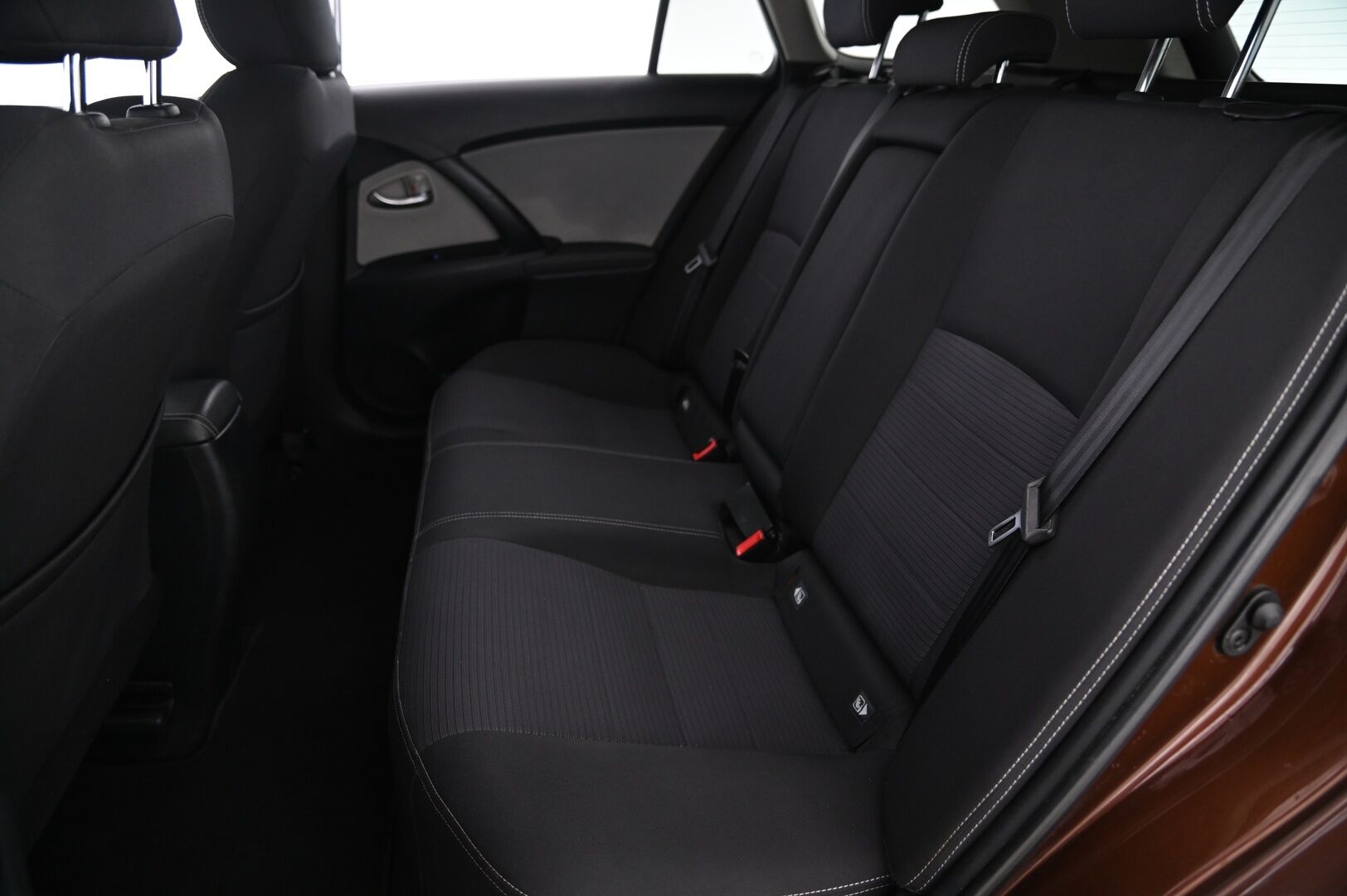 Toyota Avensis 2016 1,6 D-4D Active Touring Sports *Koukku / Kamera / Vakkari / Lohko / Kaistavahti* - 2x Toyotan alut / Juuri leimattu / Erikoisväri