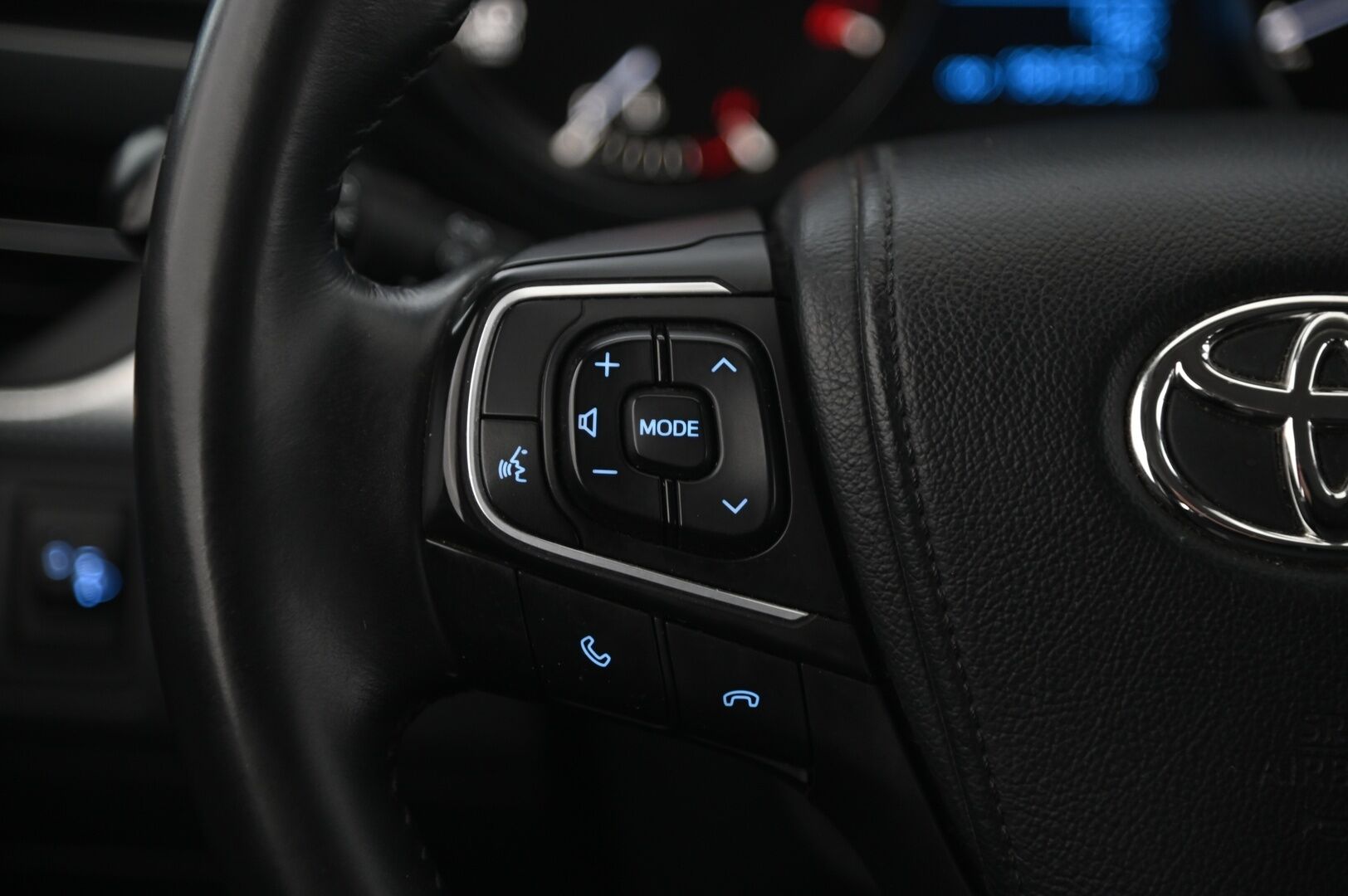 Toyota Avensis 2016 1,6 D-4D Active Touring Sports *Koukku / Kamera / Vakkari / Lohko / Kaistavahti* - 2x Toyotan alut / Juuri leimattu / Erikoisväri