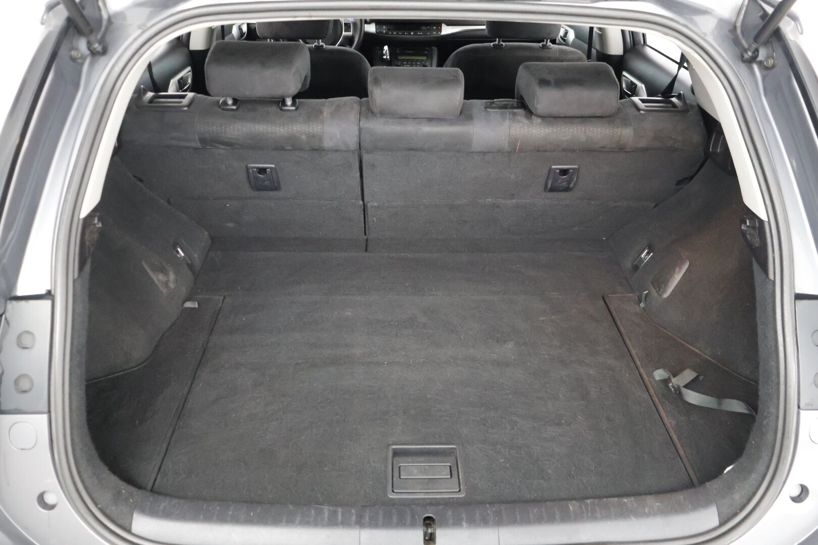 Lexus CT 2013 200H * P-Kamera / Vakionopeudensäädin / Alcantara penkit * - Myydään juuri katsastettuna / Siisti yksilö kyseessä / Kummatkin renkaat ajokuntoiset* - HULLUT JOULUT KORKOTARJOUS 2,49% 