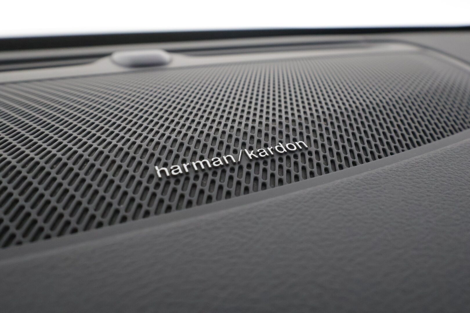 Volvo V90 2019 T8 AWD R-Design - Webasto | ACC | Harman&Kardon | Koukku | 360-Kamera | Full LED | Nahka-Alcantara | Lämpölasi | SUPERVARUSTEET!