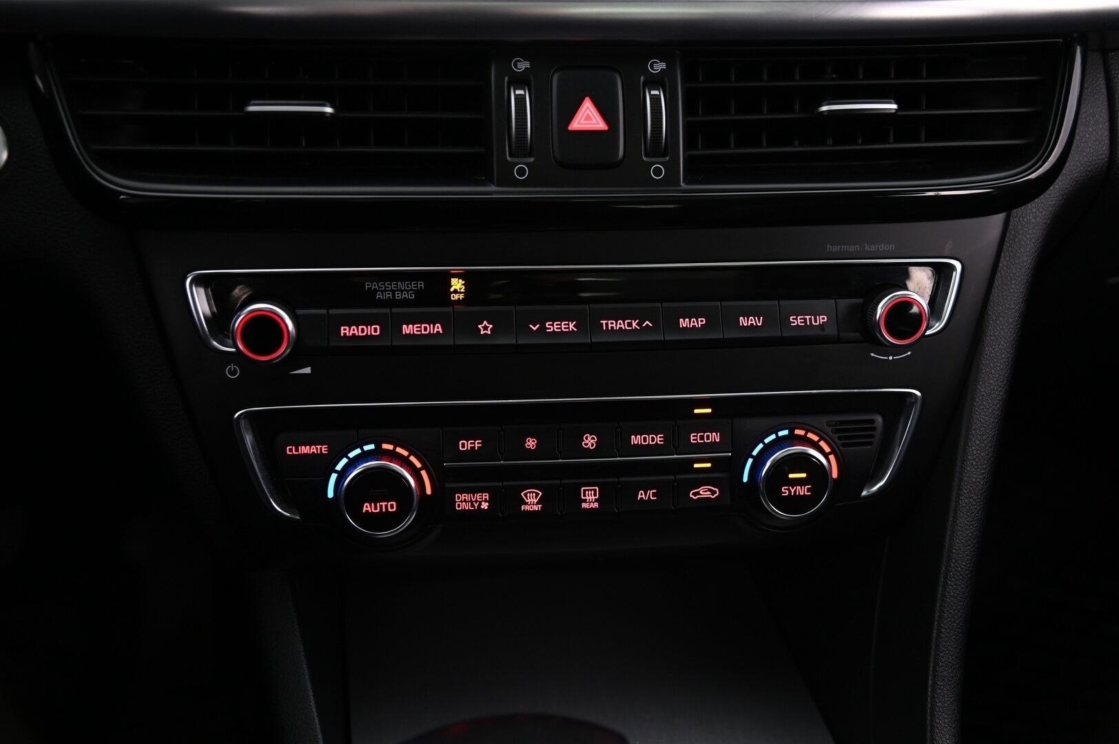 Kia Optima 2018 2,0 GDI PHEV Business Luxury SW A/T - Juuri huollettu! | Panorama | Adapt.vakkari | H&K | 360 kamera | Navigointi | Ilmastoidut nahat | Tyylikäs ja tilava farmari!