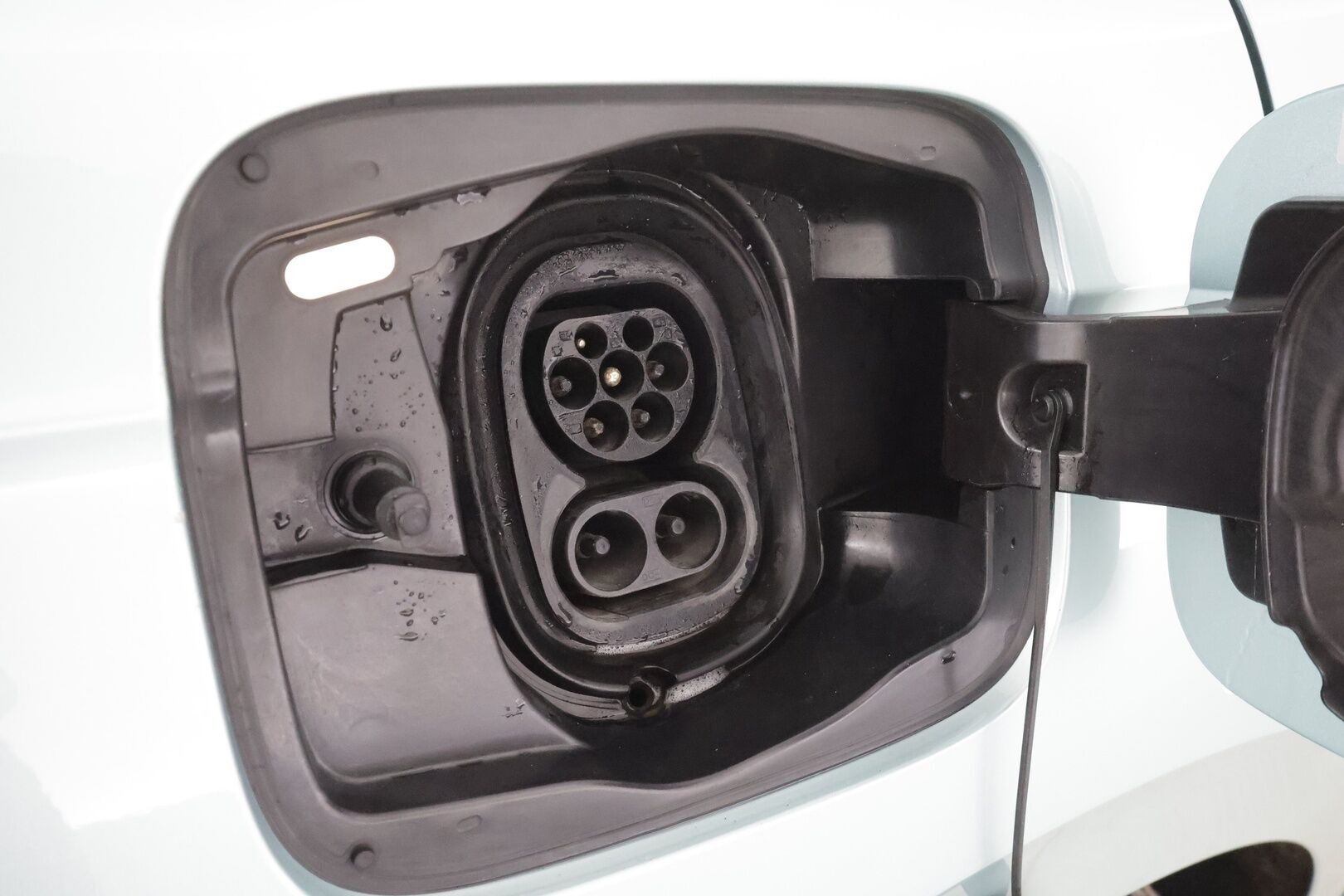 Skoda Enyaq 2021 80 Launch Edition iV * ILP / Koukku / ACC / LED / P.Kamera / Navi / Kaistavahti / Digimittaristo * - Suomi-auto / Kahdet renkaat 