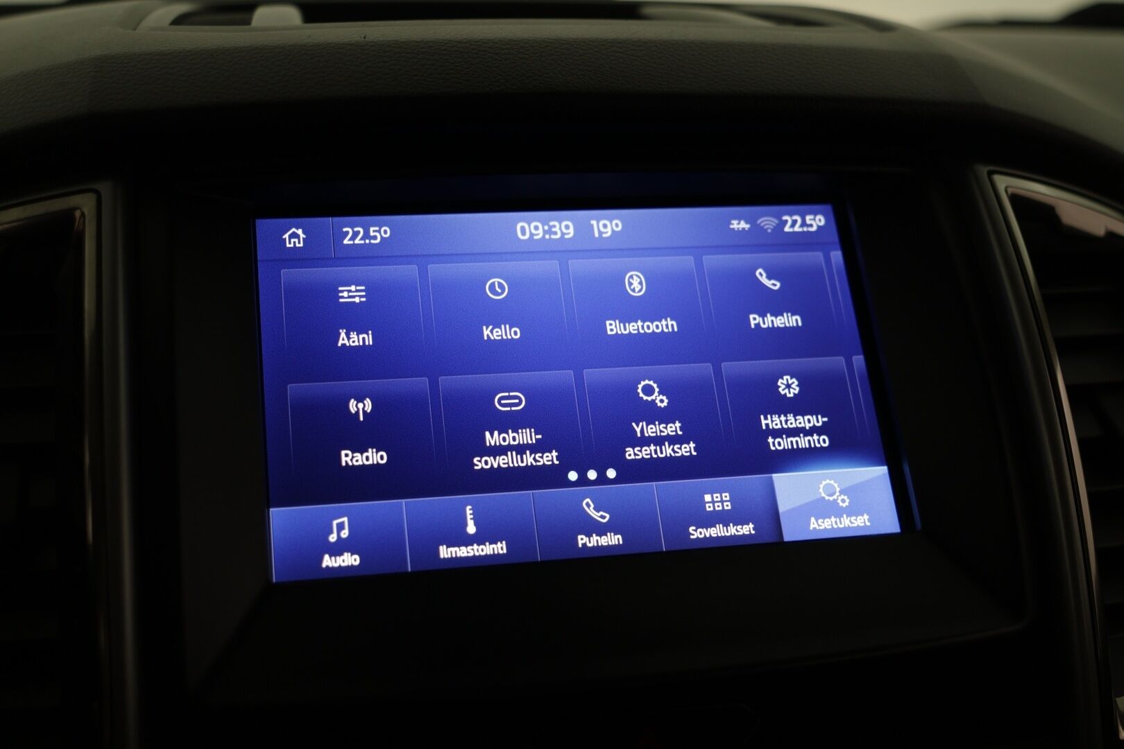Ford Ranger 2020 Double Cab 2,0 TDCi 170 hp A10 4x4 XLT - Aivan jäätävilla varusteilla| Webasto kauk. | Koukku | Lisävalot | Vetotapakytkentä | Ford Pass Connect | Kaistavahti |