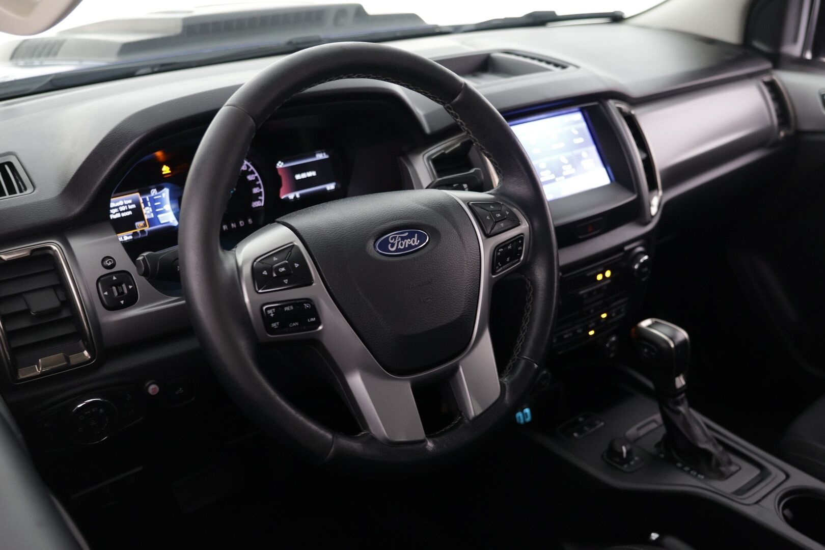 Ford Ranger 2020 Double Cab 2,0 TDCi 170 hp A10 4x4 XLT - Aivan jäätävilla varusteilla| Webasto kauk. | Koukku | Lisävalot | Vetotapakytkentä | Ford Pass Connect | Kaistavahti |