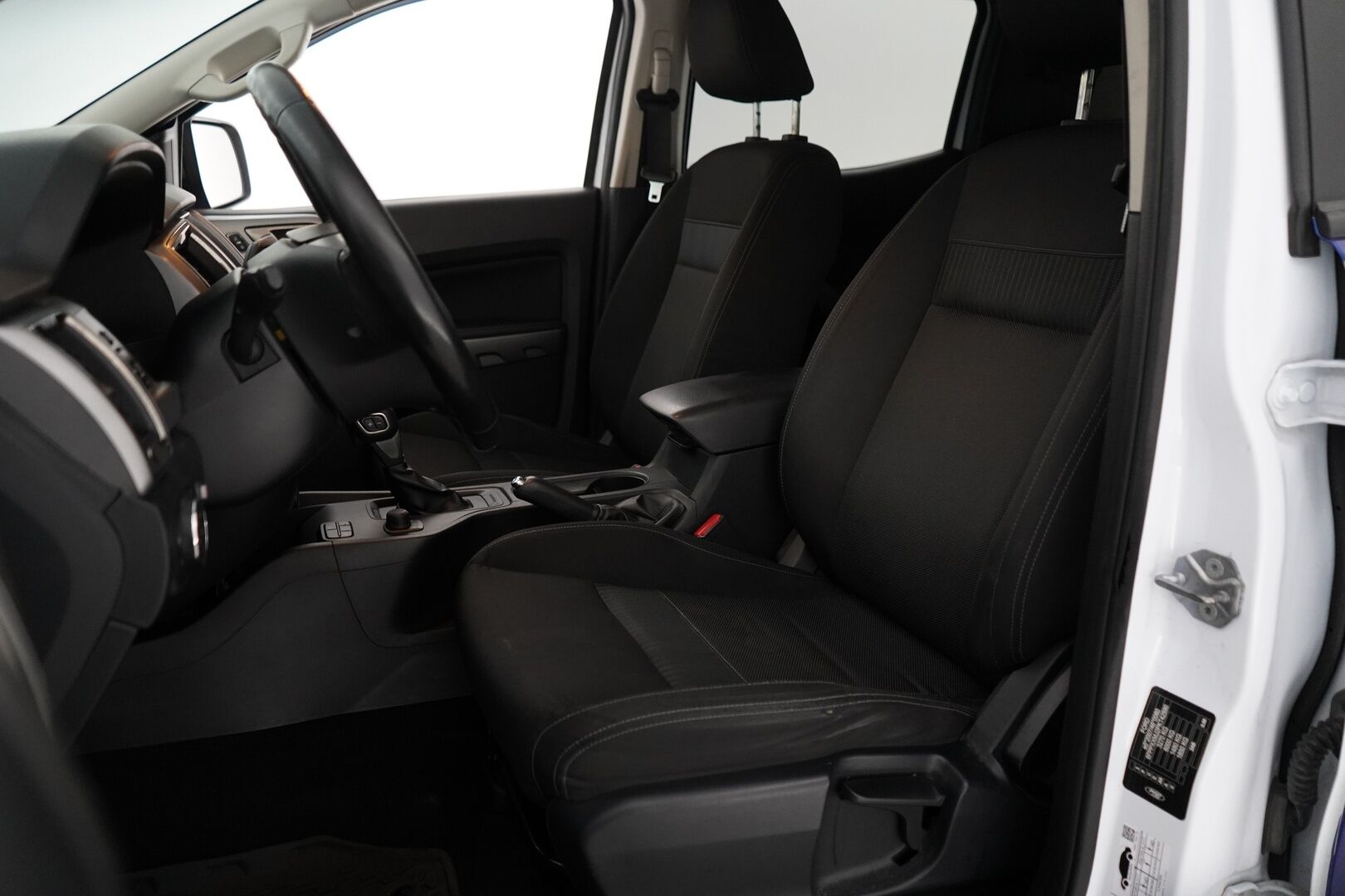 Ford Ranger 2020 Double Cab 2,0 TDCi 170 hp A10 4x4 XLT *Suomen hienoin! / Webasto kauk. / Koukku / Lisävalot / Vetotapakytkentä / Ford Pass Connect / Kaistavahti* - HULLUT AVAJAISHULINAT KORKOTARJOUS 3,29 %