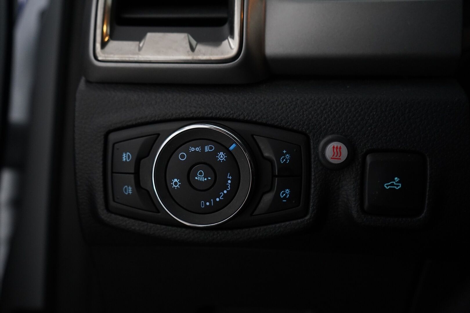 Ford Ranger 2020 Double Cab 2,0 TDCi 170 hp A10 4x4 XLT *Suomen hienoin! / Webasto kauk. / Koukku / Lisävalot / Vetotapakytkentä / Ford Pass Connect / Kaistavahti* - HULLUT AVAJAISHULINAT KORKOTARJOUS 3,29 %