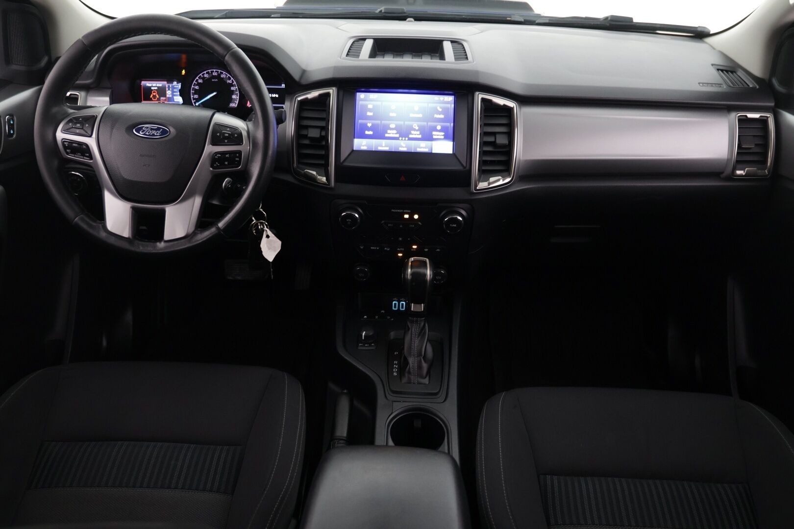 Ford Ranger 2020 Double Cab 2,0 TDCi 170 hp A10 4x4 XLT - Aivan jäätävilla varusteilla| Webasto kauk. | Koukku | Lisävalot | Vetotapakytkentä | Ford Pass Connect | Kaistavahti |