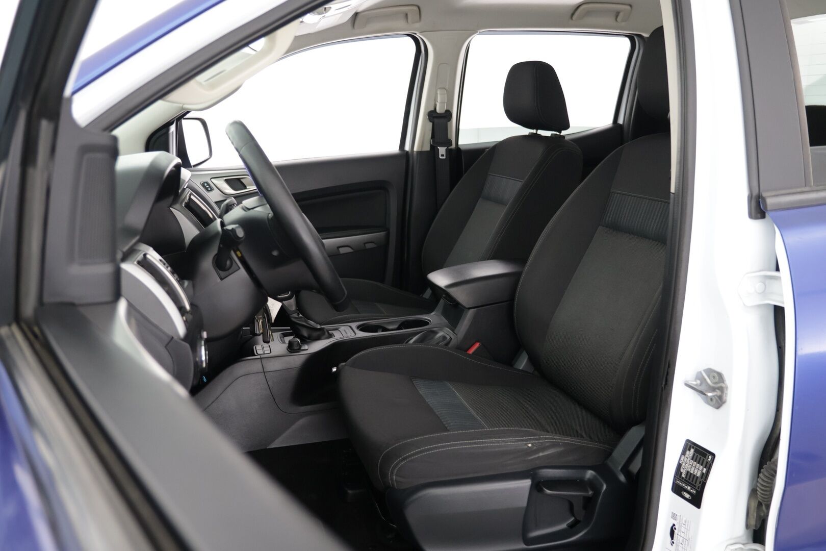 Ford Ranger 2020 Double Cab 2,0 TDCi 170 hp A10 4x4 XLT - Aivan jäätävilla varusteilla| Webasto kauk. | Koukku | Lisävalot | Vetotapakytkentä | Ford Pass Connect | Kaistavahti |