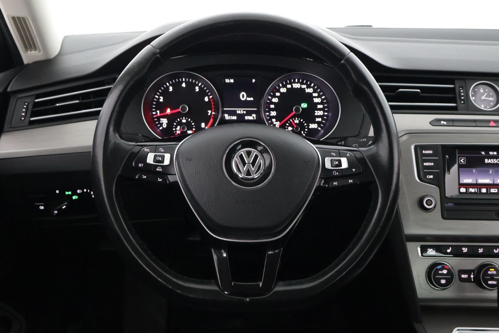 Volkswagen Passat 2016 Sedan Comfortline 1,4 TSI 92 kW (125 hv) BlueMotion Technology DSG-automaatti //Lohko / Vakkari  / 2X Renkaat*