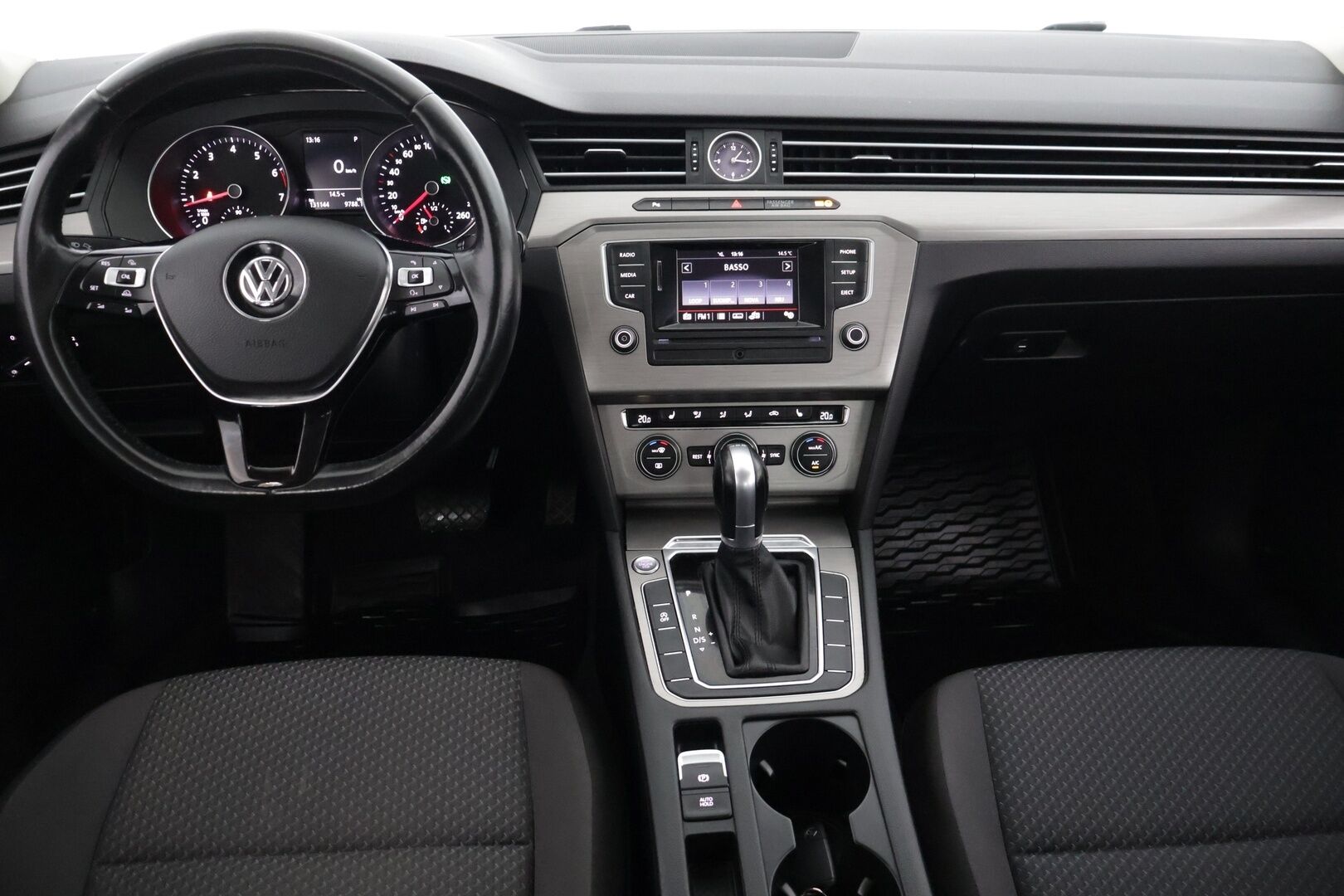 Volkswagen Passat 2016 Sedan Comfortline 1,4 TSI 92 kW (125 hv) BlueMotion Technology DSG-automaatti //Lohko / Vakkari  / 2X Renkaat*