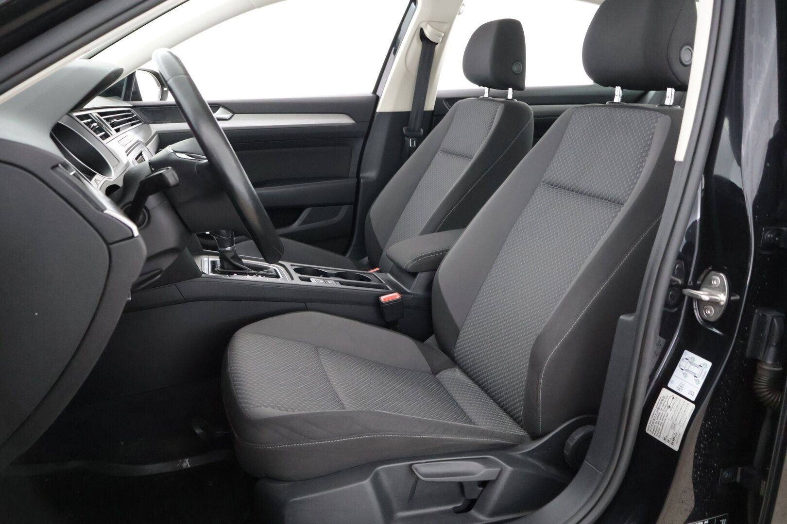 Volkswagen Passat 2016 Sedan Comfortline 1,4 TSI 92 kW (125 hv) BlueMotion Technology DSG-automaatti //Lohko / Vakkari  / 2X Renkaat*
