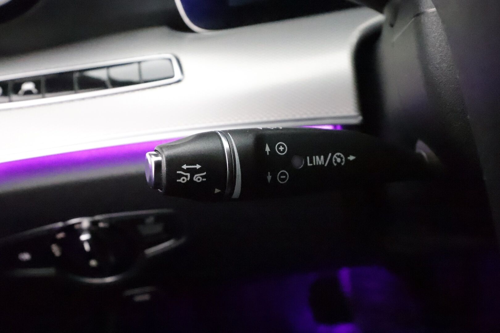 Mercedes-Benz E 2017 220 d T A Premium Business * Distronic Plus / Widescreen / Multibeam / Koukku / Sporttipenkit / Lohko* - Kahdet Renkaat - HULLUT AVAJAISHULINAT KORKOTARJOUS 3,29 %