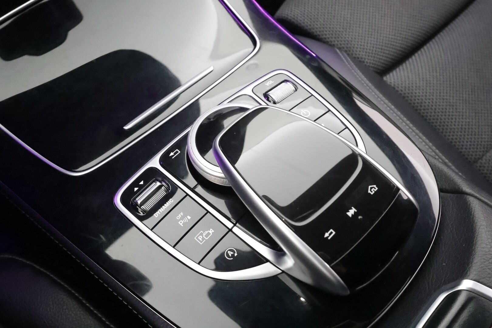 Mercedes-Benz E 2017 220 d T A Premium Business * Distronic Plus / Widescreen / Multibeam / Koukku / Sporttipenkit / Lohko* - Kahdet Renkaat - HULLUT AVAJAISHULINAT KORKOTARJOUS 3,29 %