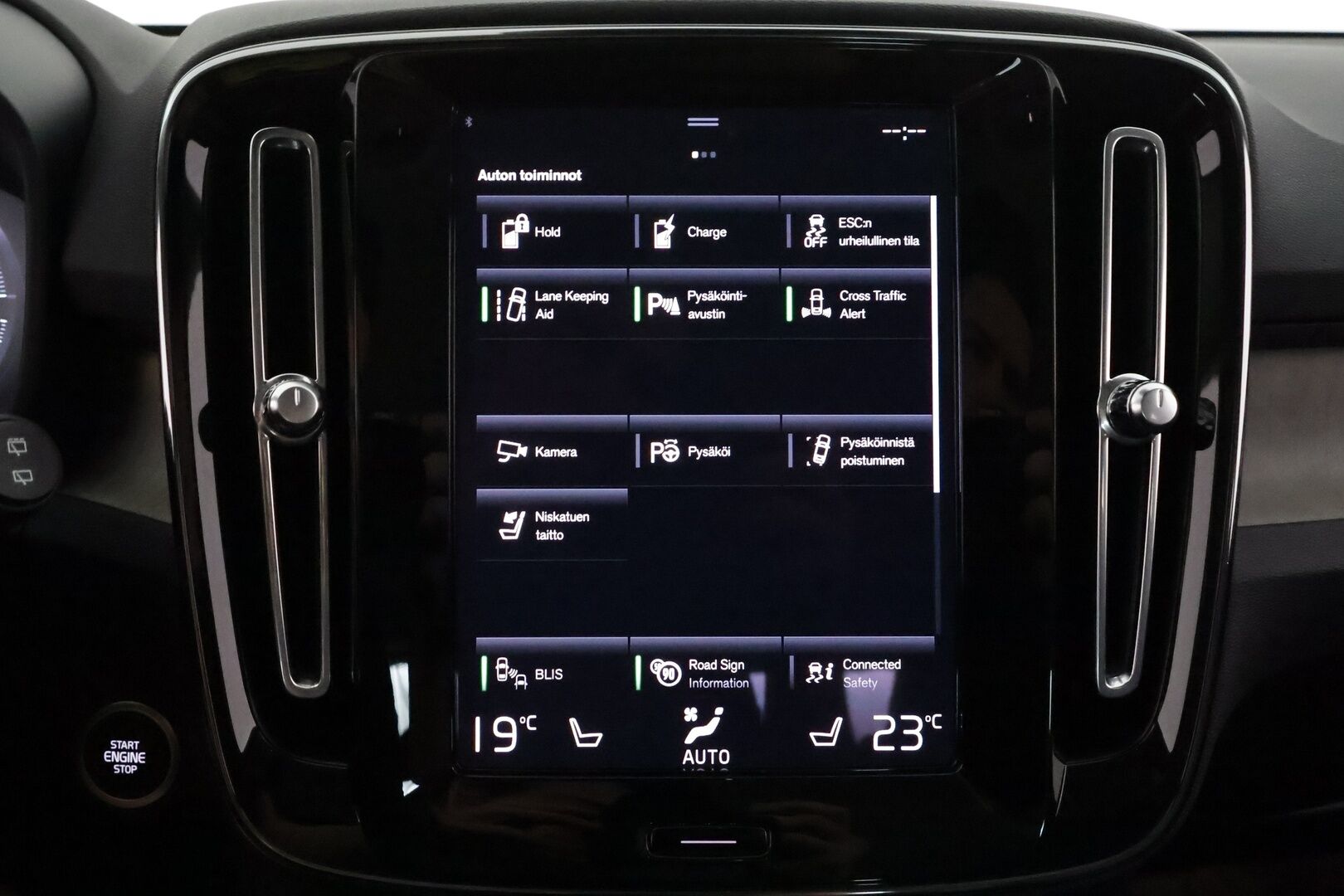 Volvo XC40 2021 T5 TwE Business Inscription aut **Adapt.vakkari / Full LED / Muistipenkki / 360° / Webasto / Navi / KeylessGo** - 3,99 % KORKOTARJOUS TÄHÄN AUTOON - 1.Om Suomi-auto / Kahdet renkaat aluvanteilla / Merkkihuollettu / Sähköpenkit / Penkinlämmittimet takana / Tuulilasin lämmitin / BLIS / Koukku