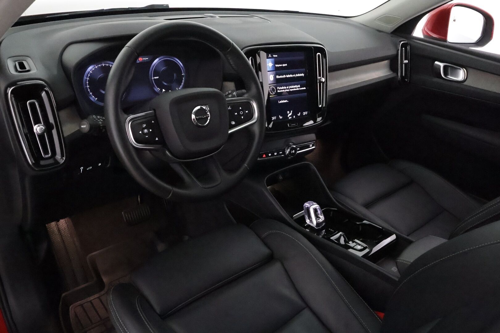 Volvo XC40 2021 T5 TwE Business Inscription aut **Adapt.vakkari / Full LED / Muistipenkki / 360° / Webasto / Navi / KeylessGo** - 3,99 % KORKOTARJOUS TÄHÄN AUTOON - 1.Om Suomi-auto / Kahdet renkaat aluvanteilla / Merkkihuollettu / Sähköpenkit / Penkinlämmittimet takana / Tuulilasin lämmitin / BLIS / Koukku