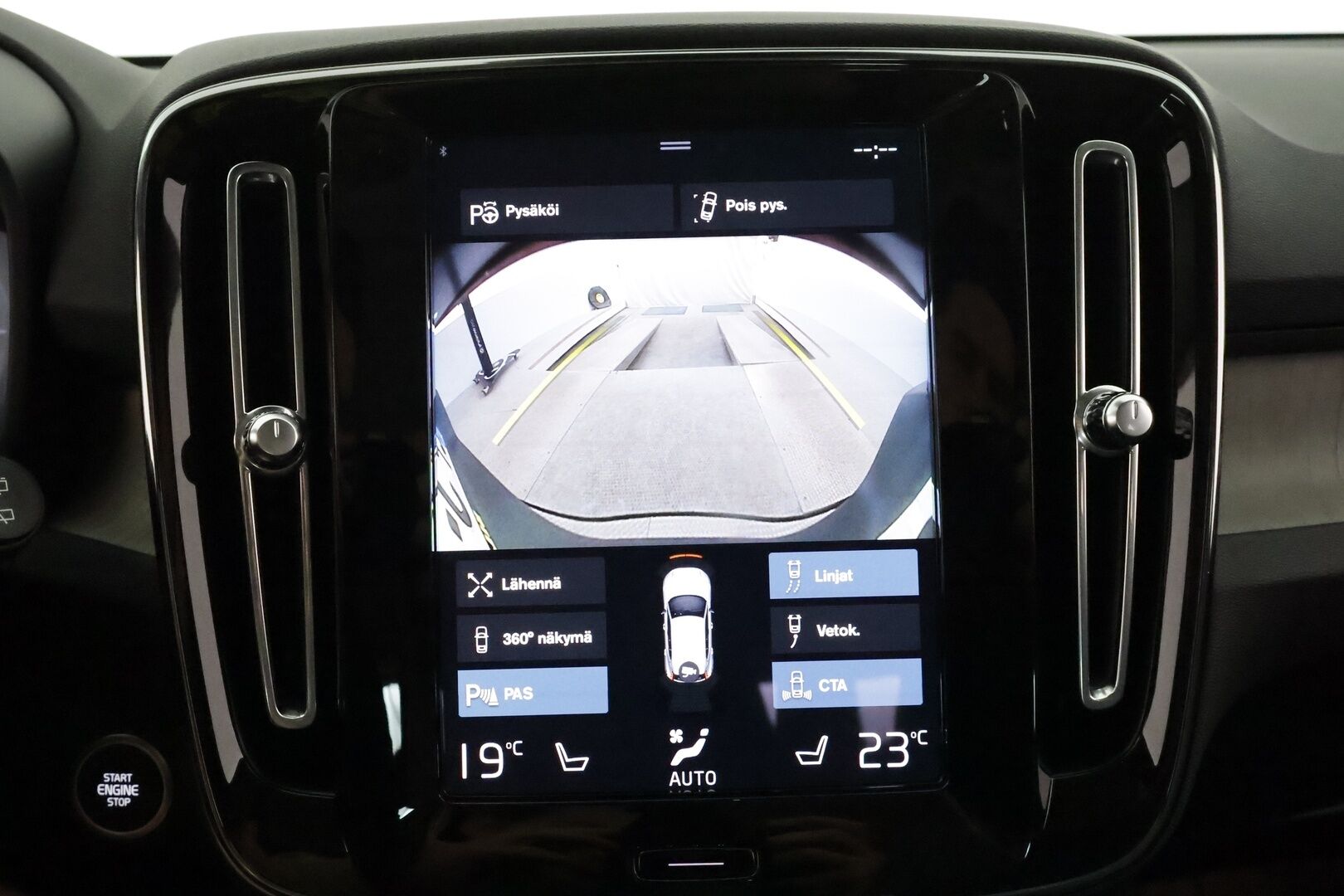 Volvo XC40 2021 T5 TwE Business Inscription aut **Adapt.vakkari / Full LED / Muistipenkki / 360° / Webasto / Navi / KeylessGo** - 3,99 % KORKOTARJOUS TÄHÄN AUTOON - 1.Om Suomi-auto / Kahdet renkaat aluvanteilla / Merkkihuollettu / Sähköpenkit / Penkinlämmittimet takana / Tuulilasin lämmitin / BLIS / Koukku
