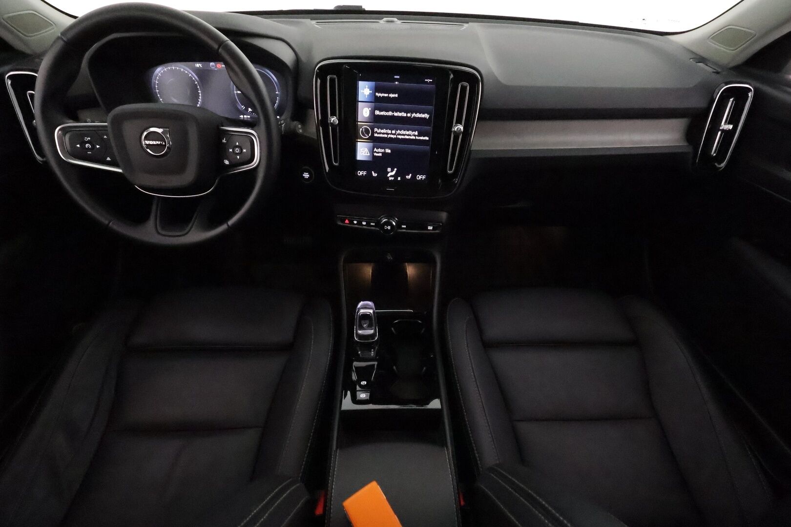 Volvo XC40 2021 T5 TwE Business Inscription aut **Adapt.vakkari / Full LED / Muistipenkki / 360° / Webasto / Navi / KeylessGo** - 3,99 % KORKOTARJOUS TÄHÄN AUTOON - 1.Om Suomi-auto / Kahdet renkaat aluvanteilla / Merkkihuollettu / Sähköpenkit / Penkinlämmittimet takana / Tuulilasin lämmitin / BLIS / Koukku
