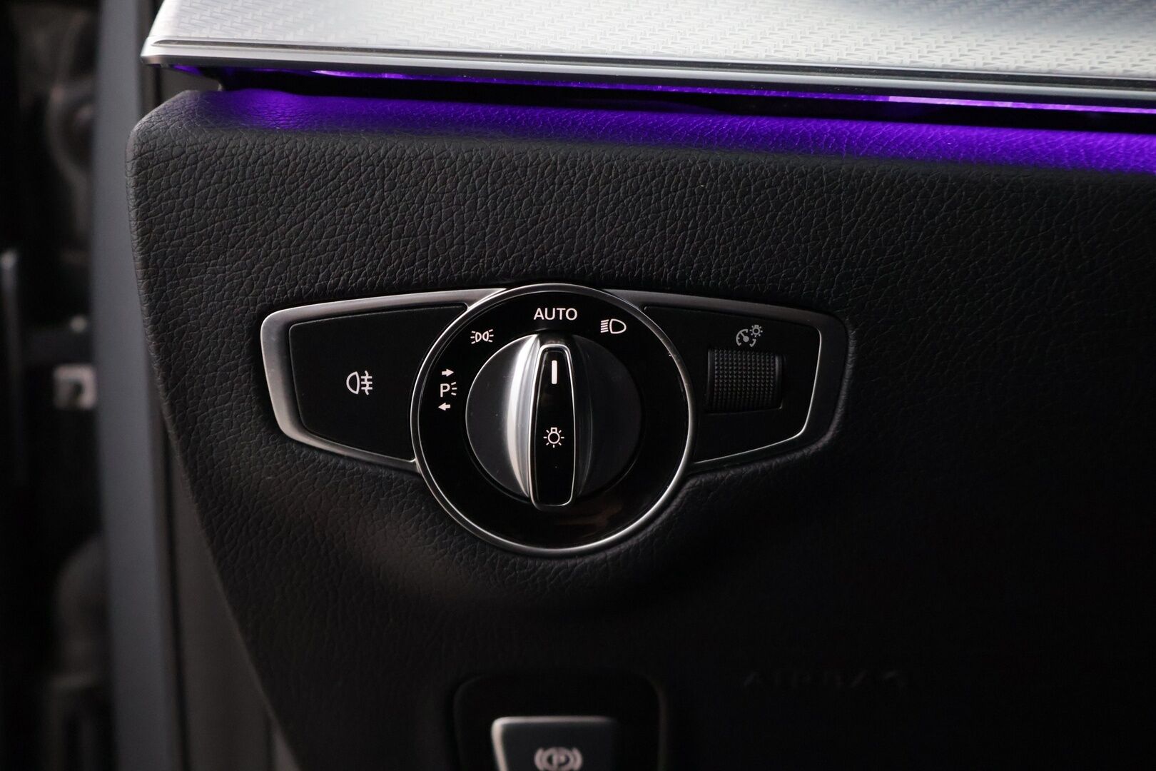 Mercedes-Benz E 2017 220 d 4Matic T A All-Terrain * Distronic+ / Webasto / Ilma-Alusta / Sähkökontti / Vetokoukku / P-Kamera* - Adapt. Cruise / 2x Vanteet & Renkaat / Hyvin huollettu! 