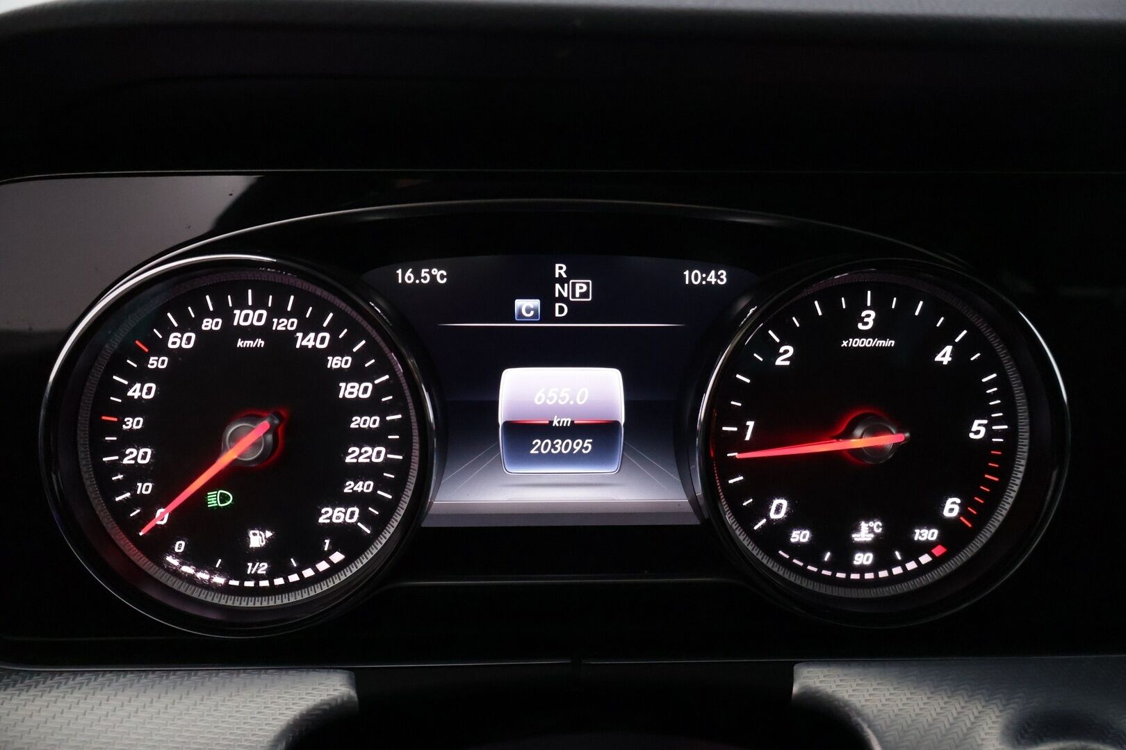 Mercedes-Benz E 2017 220 d 4Matic T A All-Terrain * Distronic+ / Webasto / Ilma-Alusta / Sähkökontti / Vetokoukku / P-Kamera* - Adapt. Cruise / 2x Vanteet & Renkaat / Hyvin huollettu! - HULLUT AVAJAISHULINAT KORKOTARJOUS 3,29 %