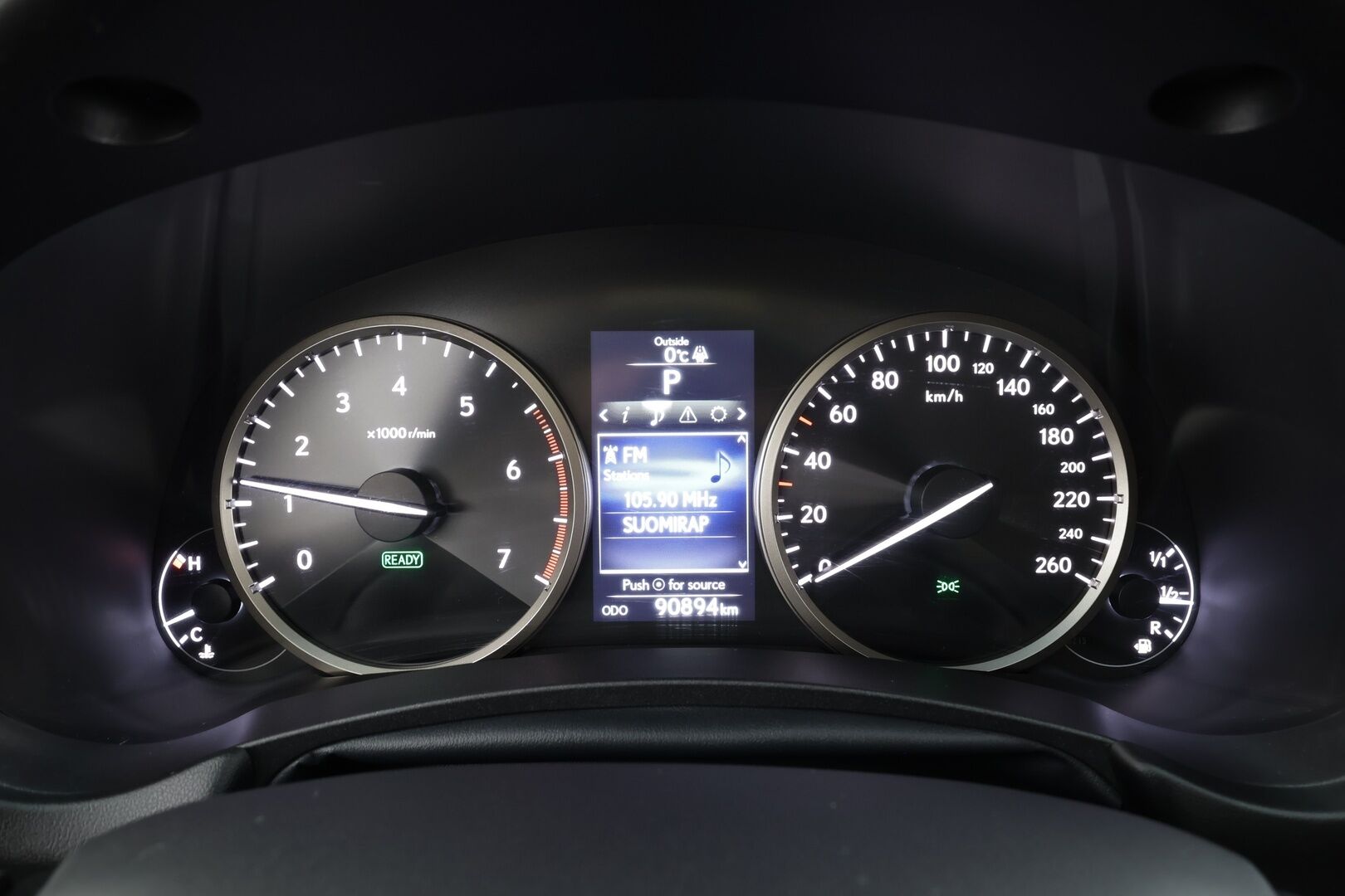 Lexus NX 2016 300h Hybrid A AWD Comfort * Webasto / LED / P.Kamera / Puolinahat / Navi / Bluetooth / Vakkari * - Kahdet renkaat - HULLUT BLACKWEEK JATKOT - KORKOTARJOUS 2,49%